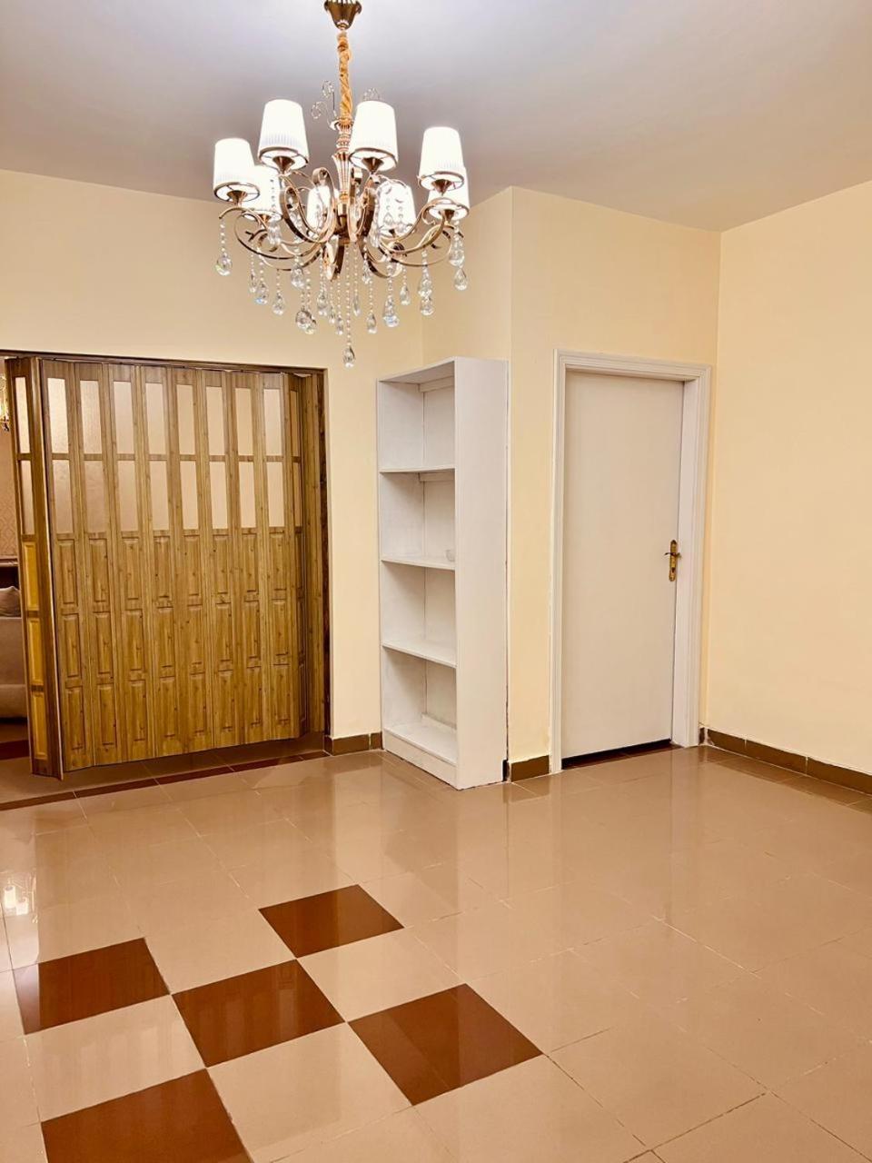 Abu Dhabi Tower Luxurious Apartments - LMY Islamabad