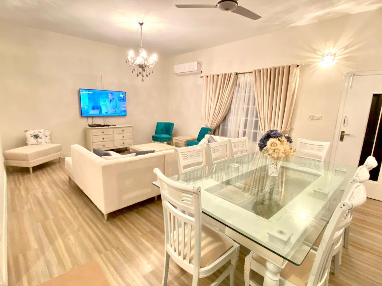 Abu Dhabi Tower Luxurious Apartments - LMY Islamabad