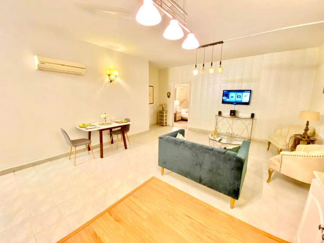 Abu Dhabi Tower Luxurious Apartments - LMY Islamabad
