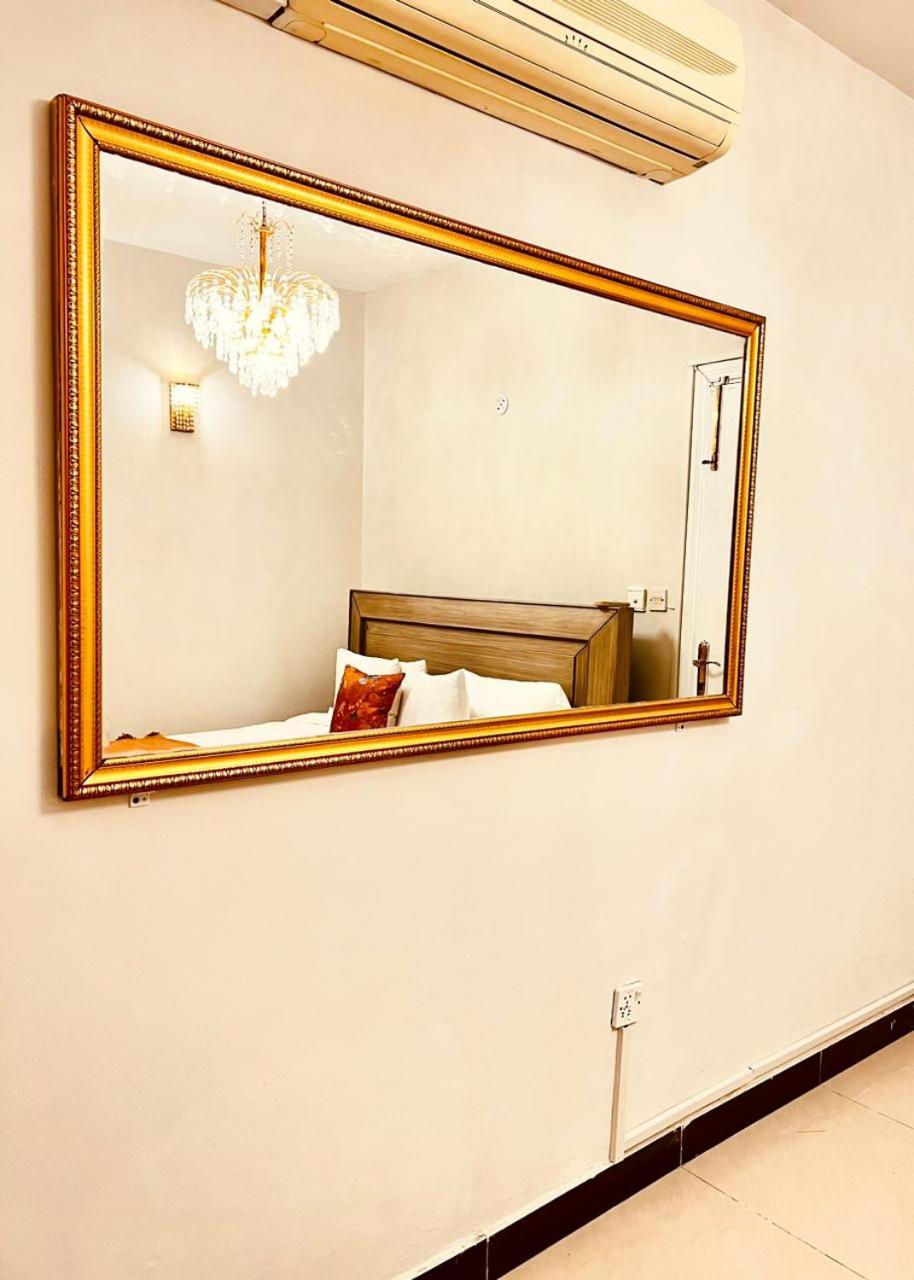 Abu Dhabi Tower Luxurious Apartments - LMY Islamabad