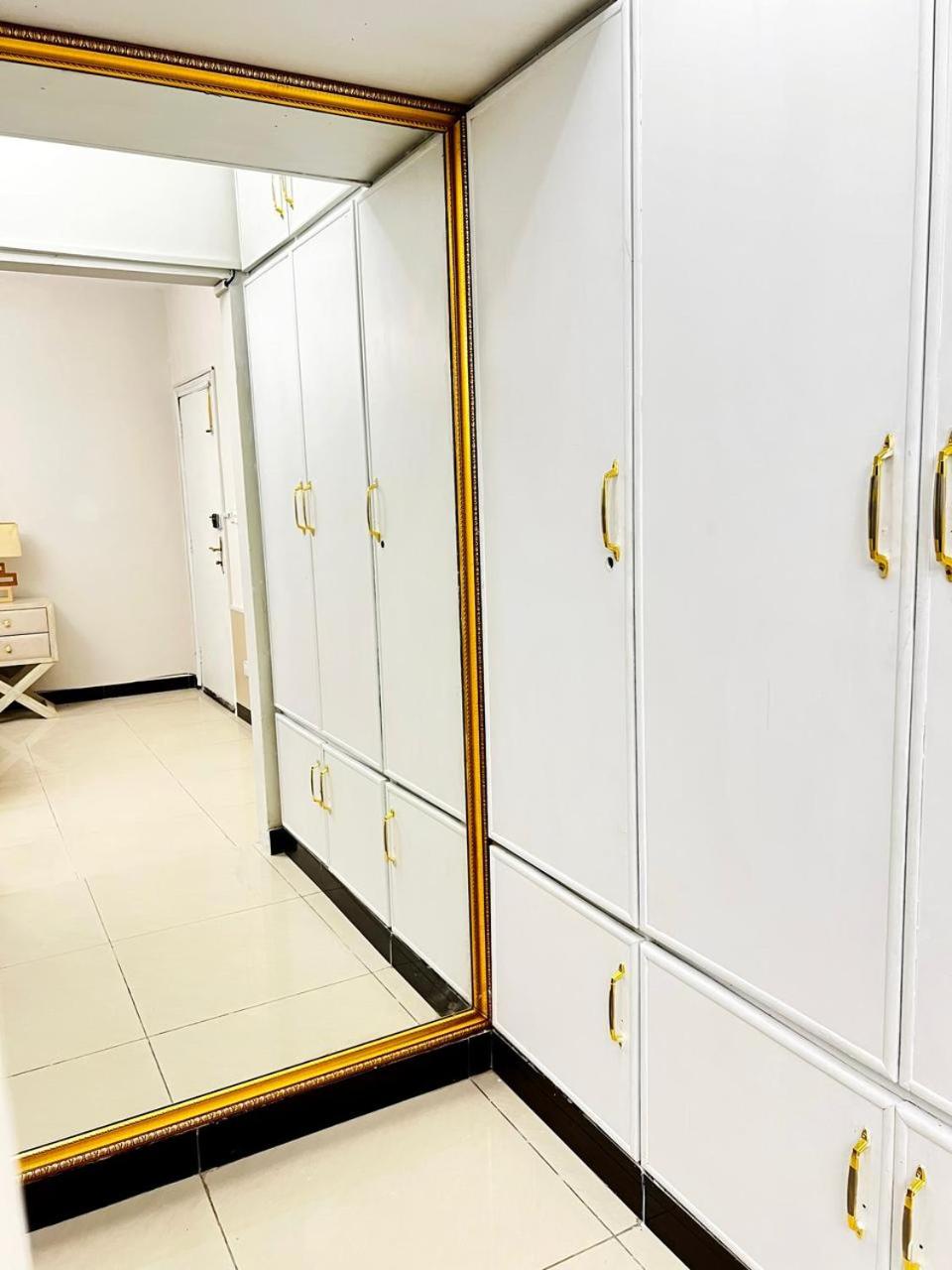 Abu Dhabi Tower Luxurious Apartments - LMY Islamabad