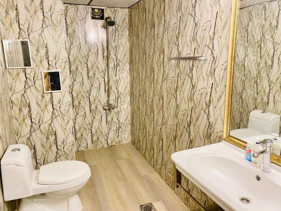 Abu Dhabi Tower Luxurious Apartments - LMY Islamabad