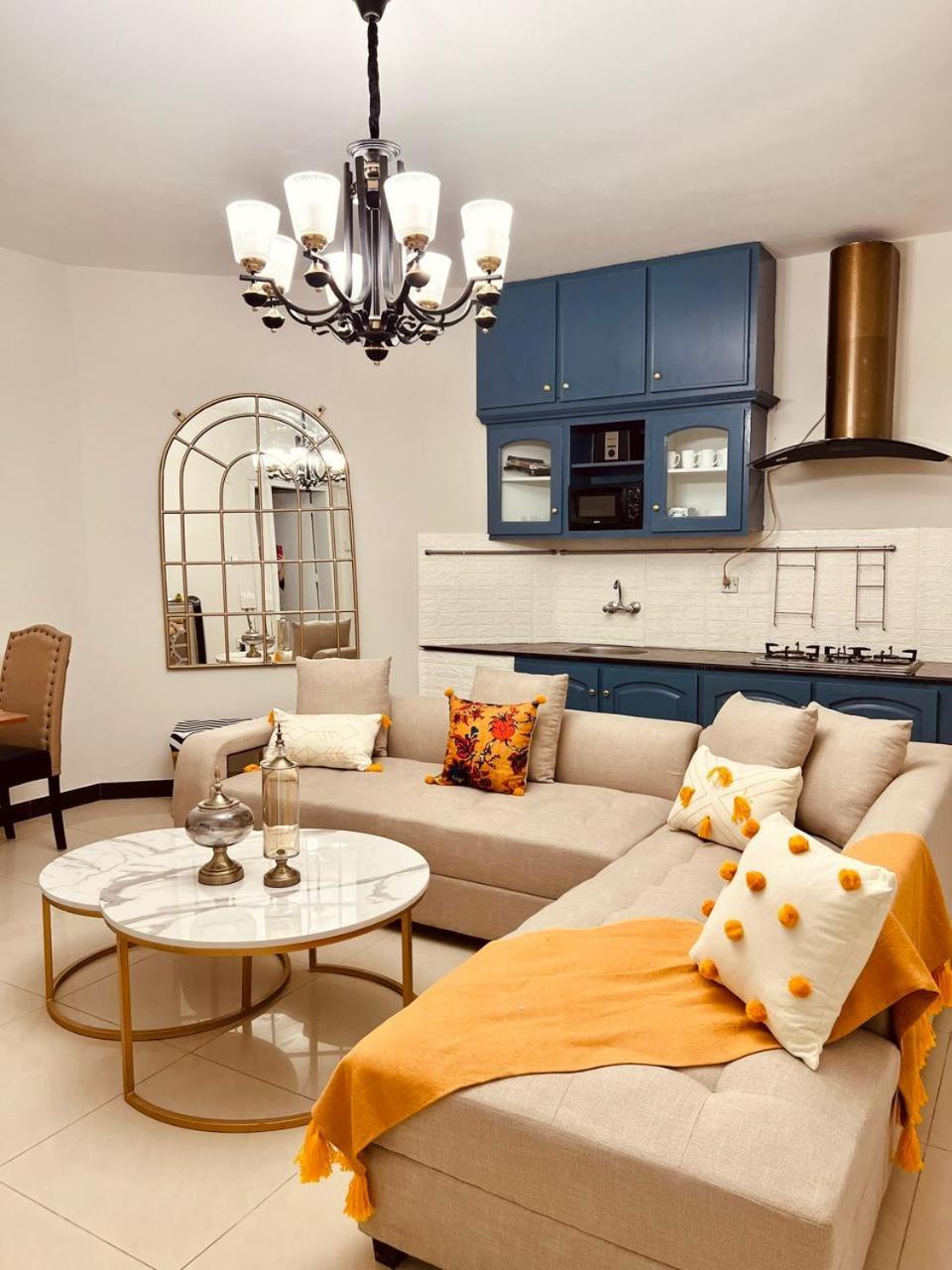 Abu Dhabi Tower Luxurious Apartments - LMY Islamabad