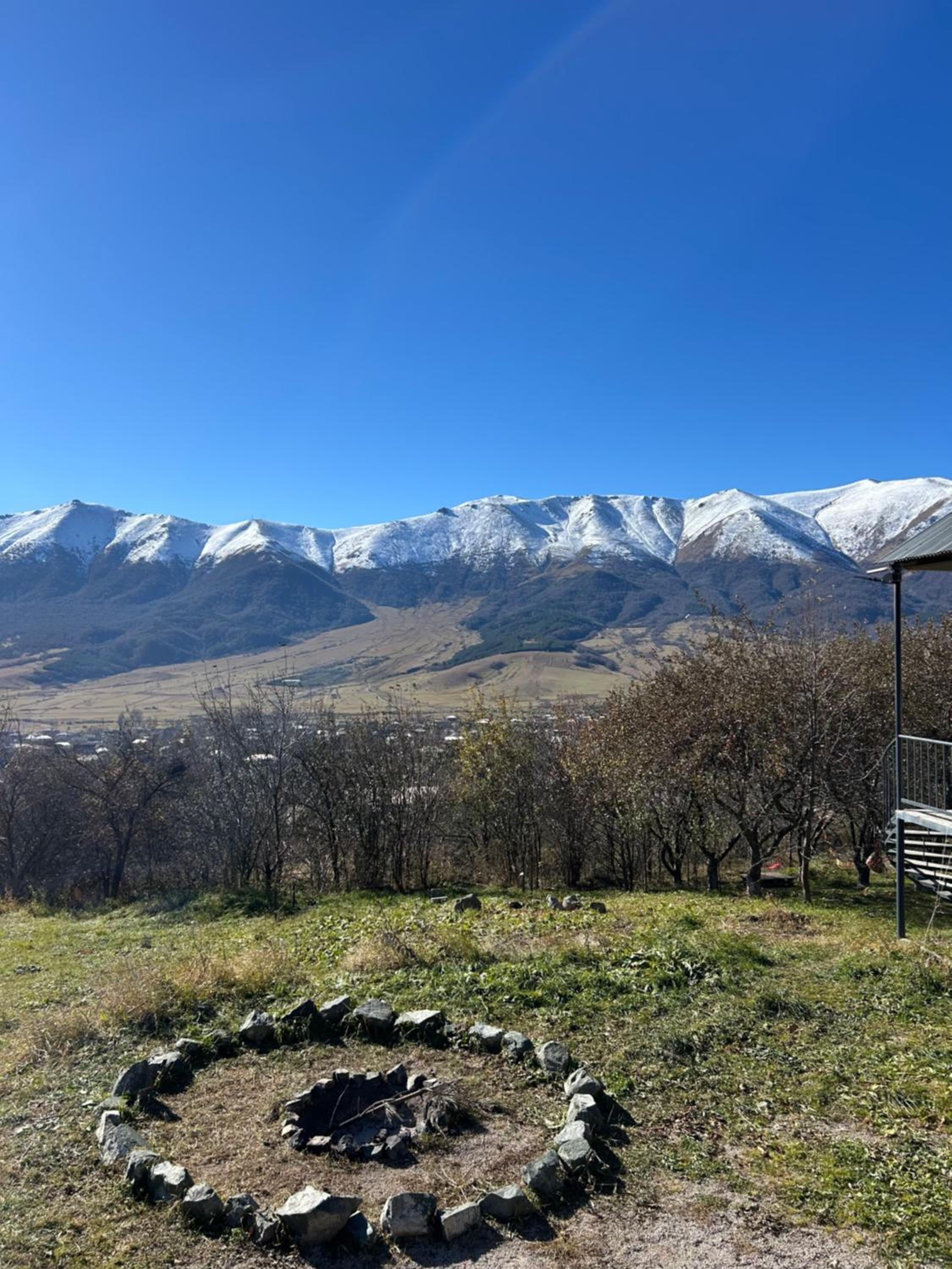 Dez Guest House with Mountain View