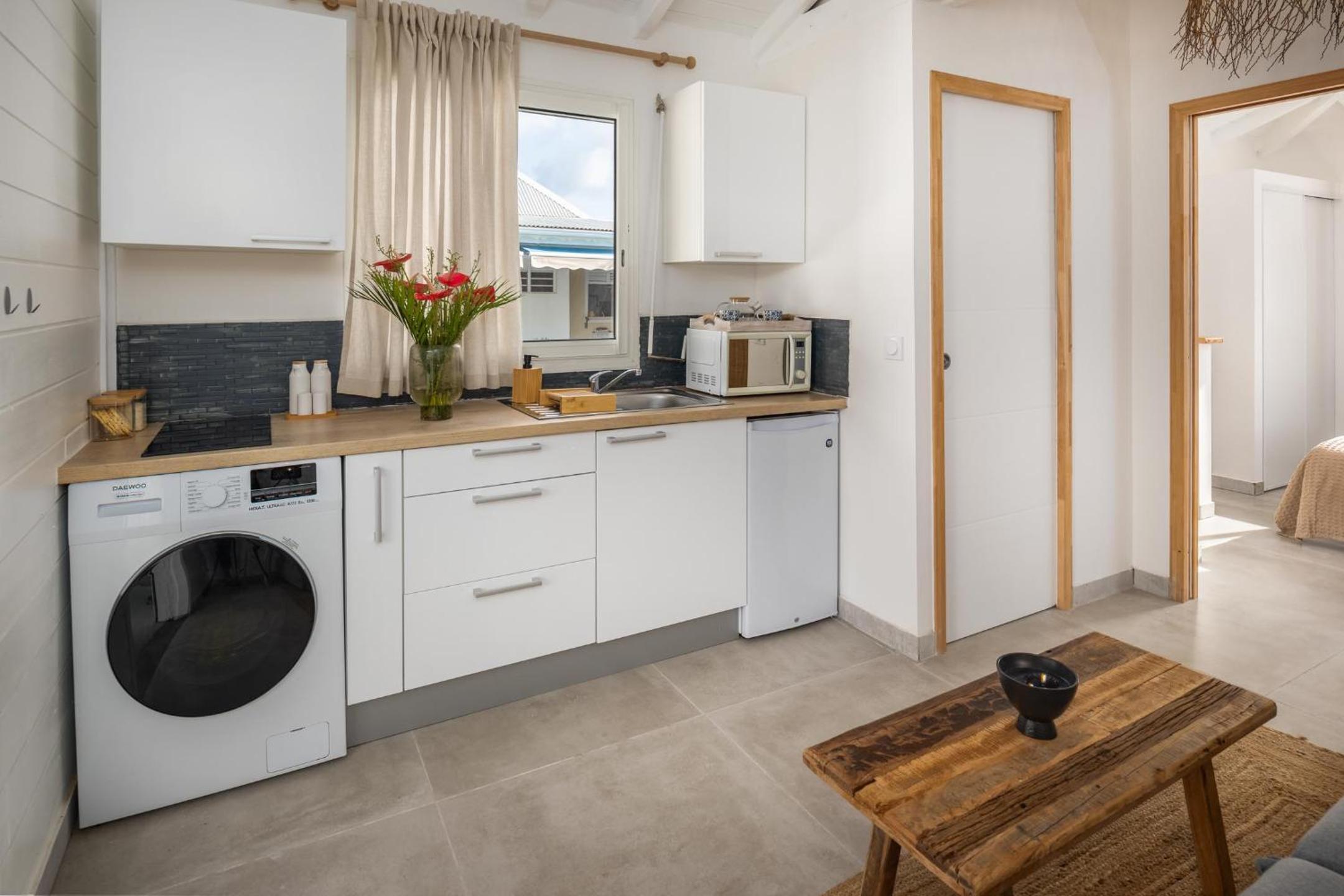 Sweet Cane Tiny House & Pool view 4