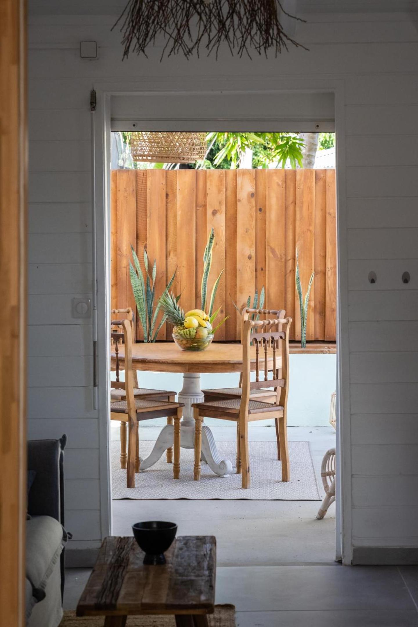 Sweet Cane Tiny House & Pool view 3
