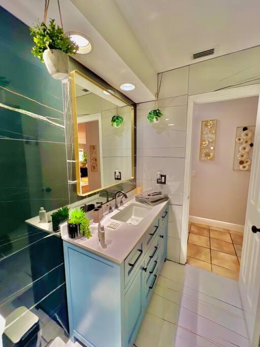 MIAMI EXCLUSIVE 5-BR Spacious House with pool