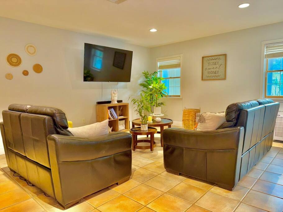 MIAMI EXCLUSIVE 5-BR Spacious House with pool