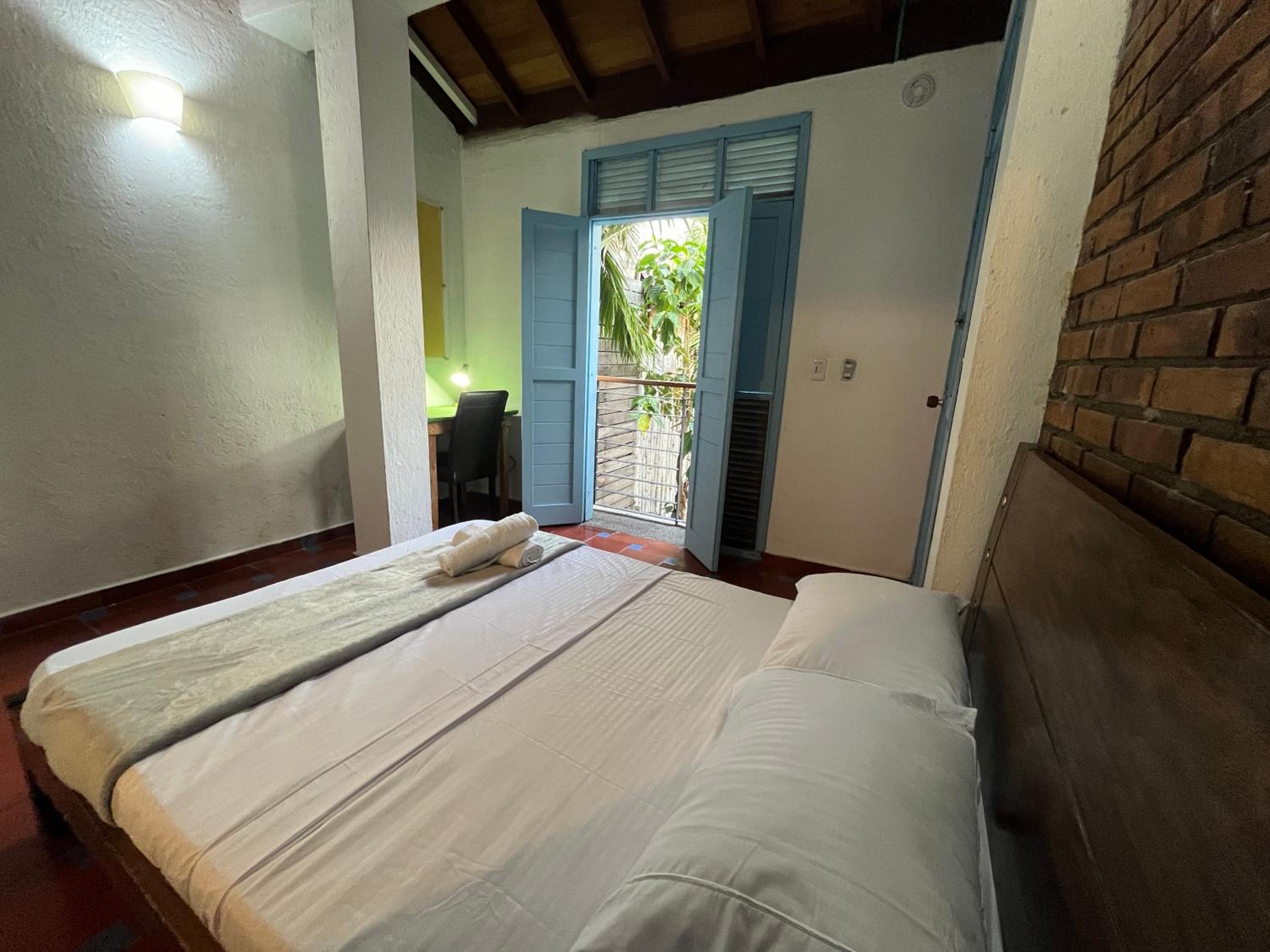 Sana Mar Hostel & Eco-Café