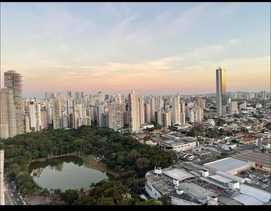 Duplex 2 suítes vista para o Parque Vaca Brava