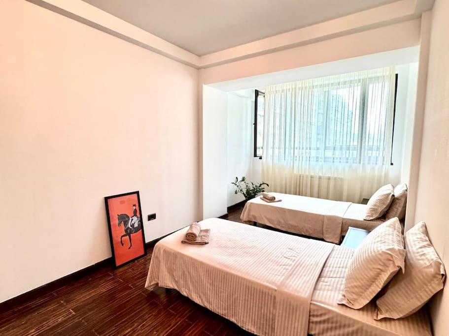 Great Apartment in Musicians Building