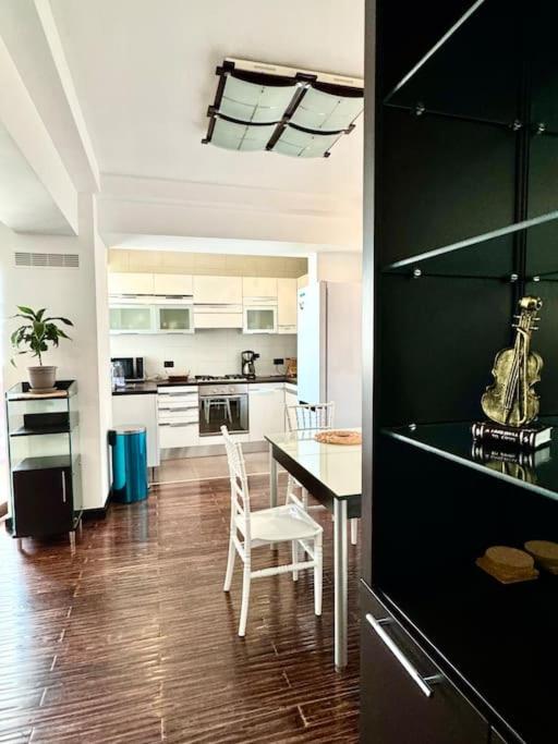 Great Apartment in Musicians Building