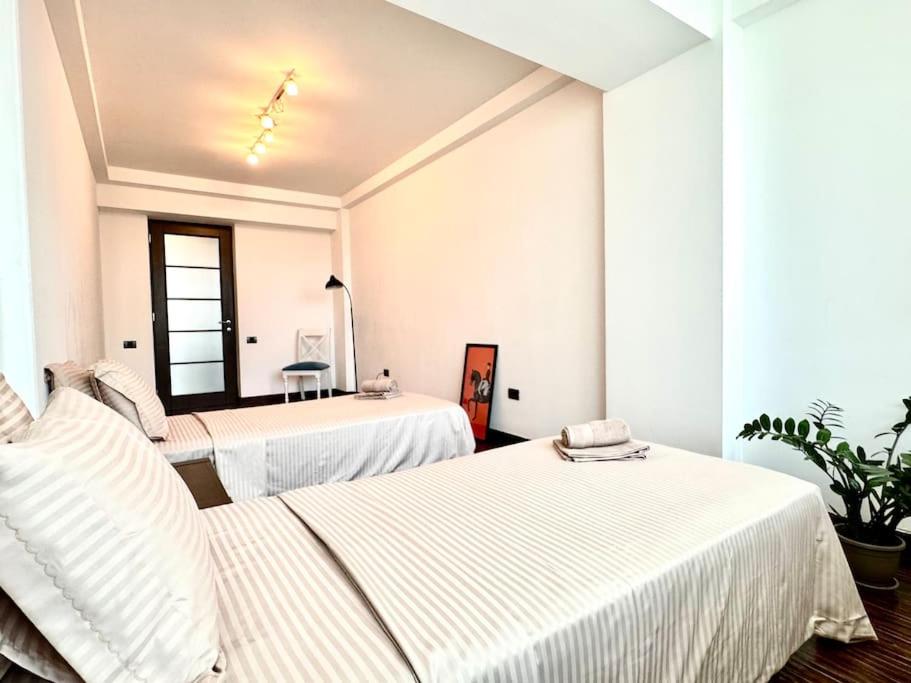 Great Apartment in Musicians Building
