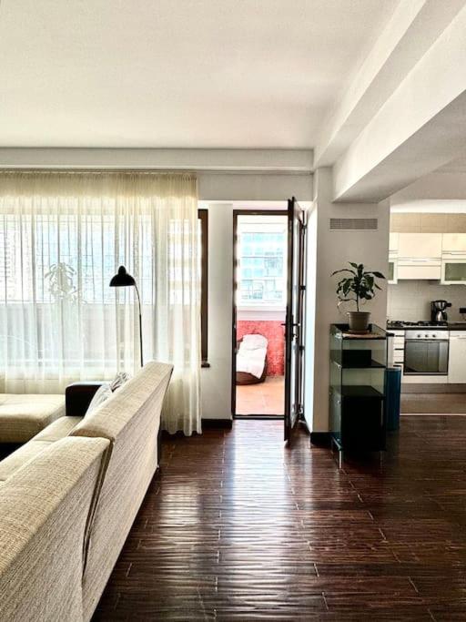 Great Apartment in Musicians Building