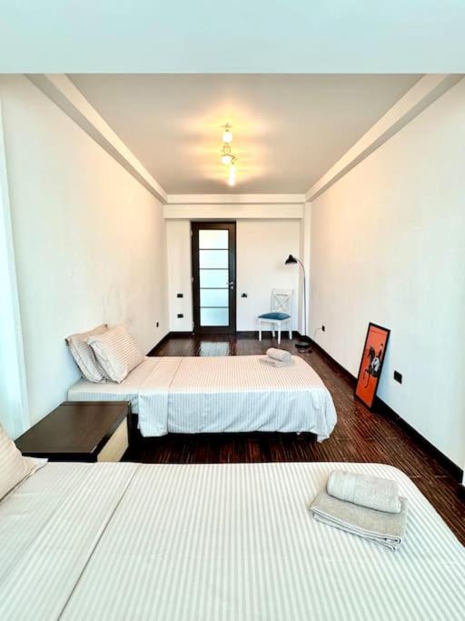 Great Apartment in Musicians Building