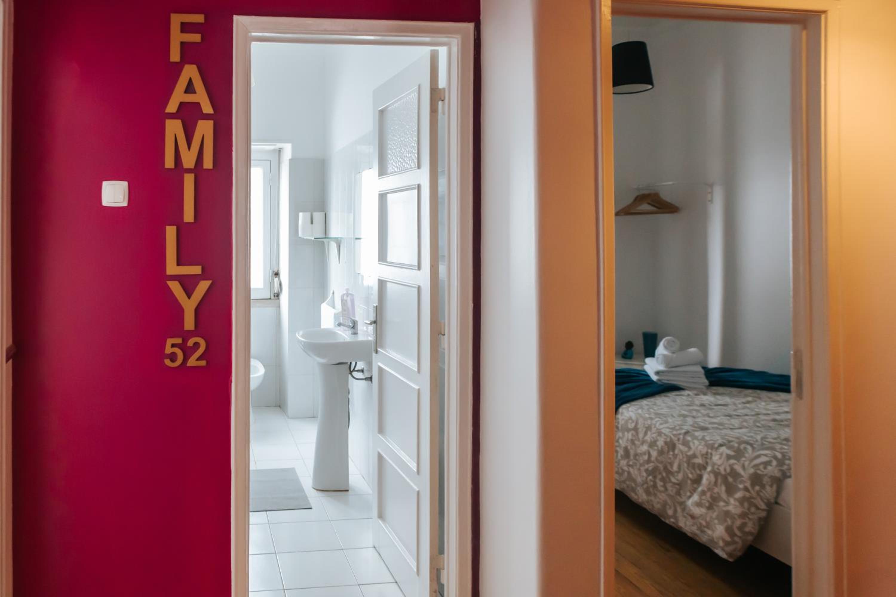 Aquilla Family Room 302