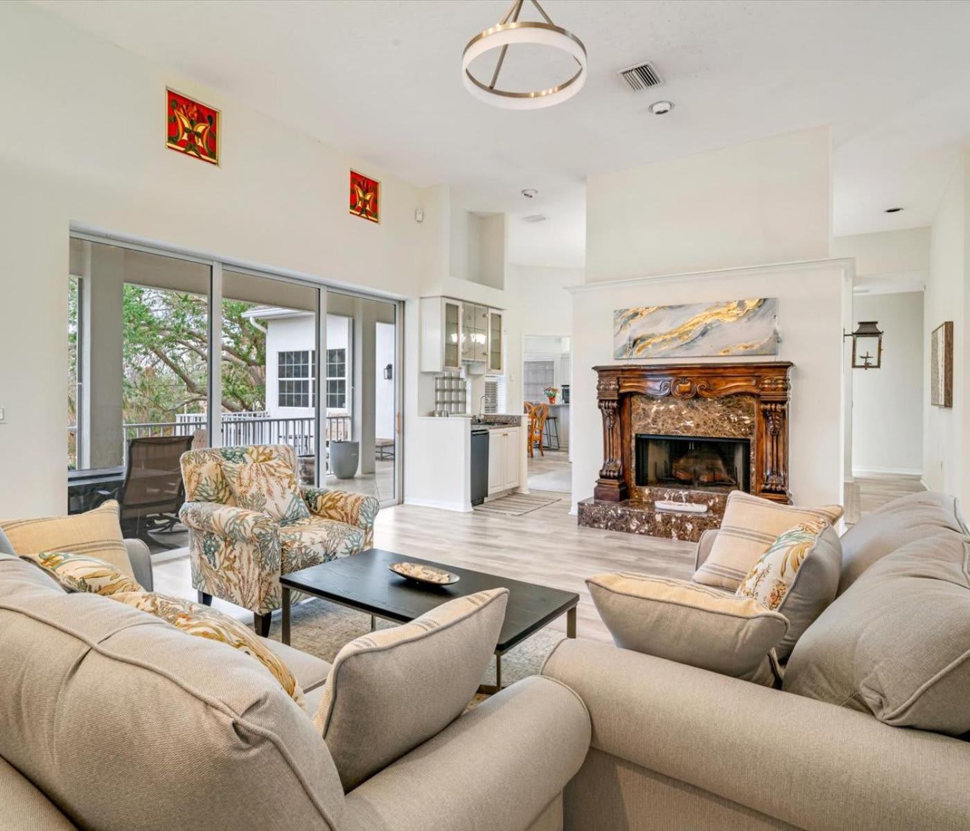 Siesta Key Marvel Pool SPA Deeded Beach Access view 4