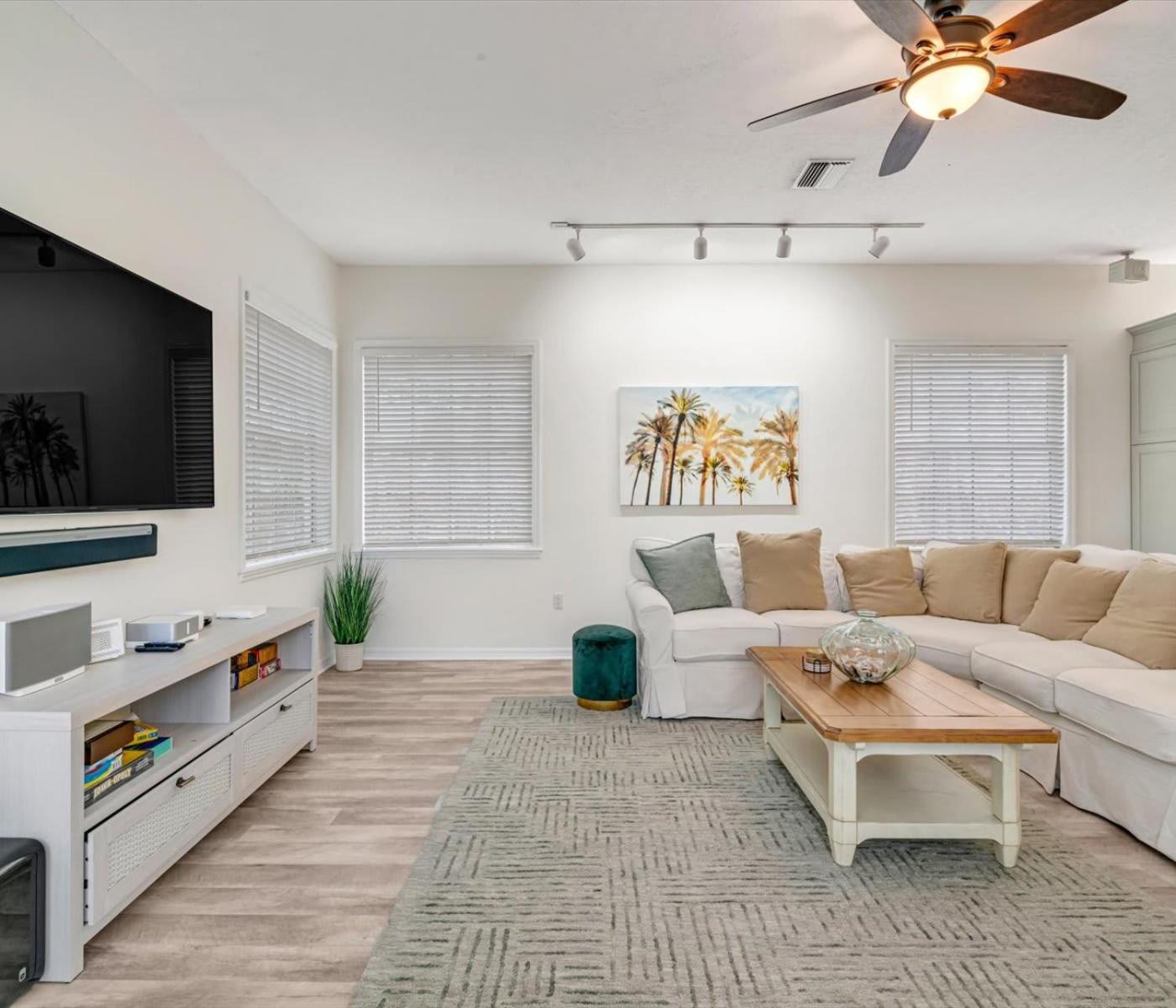 Siesta Key Marvel Pool SPA Deeded Beach Access view 5