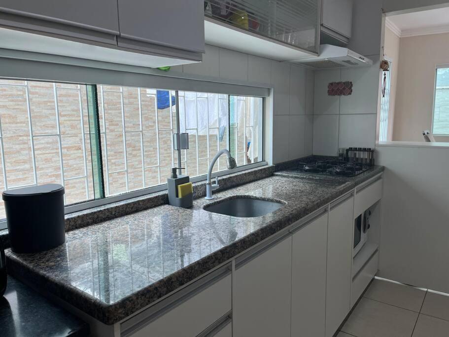 Casa com Piscina e Churrasqueira a 2km da Praia dos Ingleses