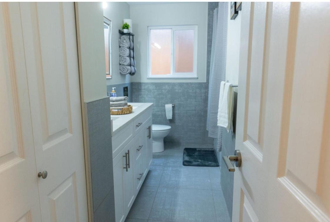 The Oxford Signature Luxury Entire Family Suite