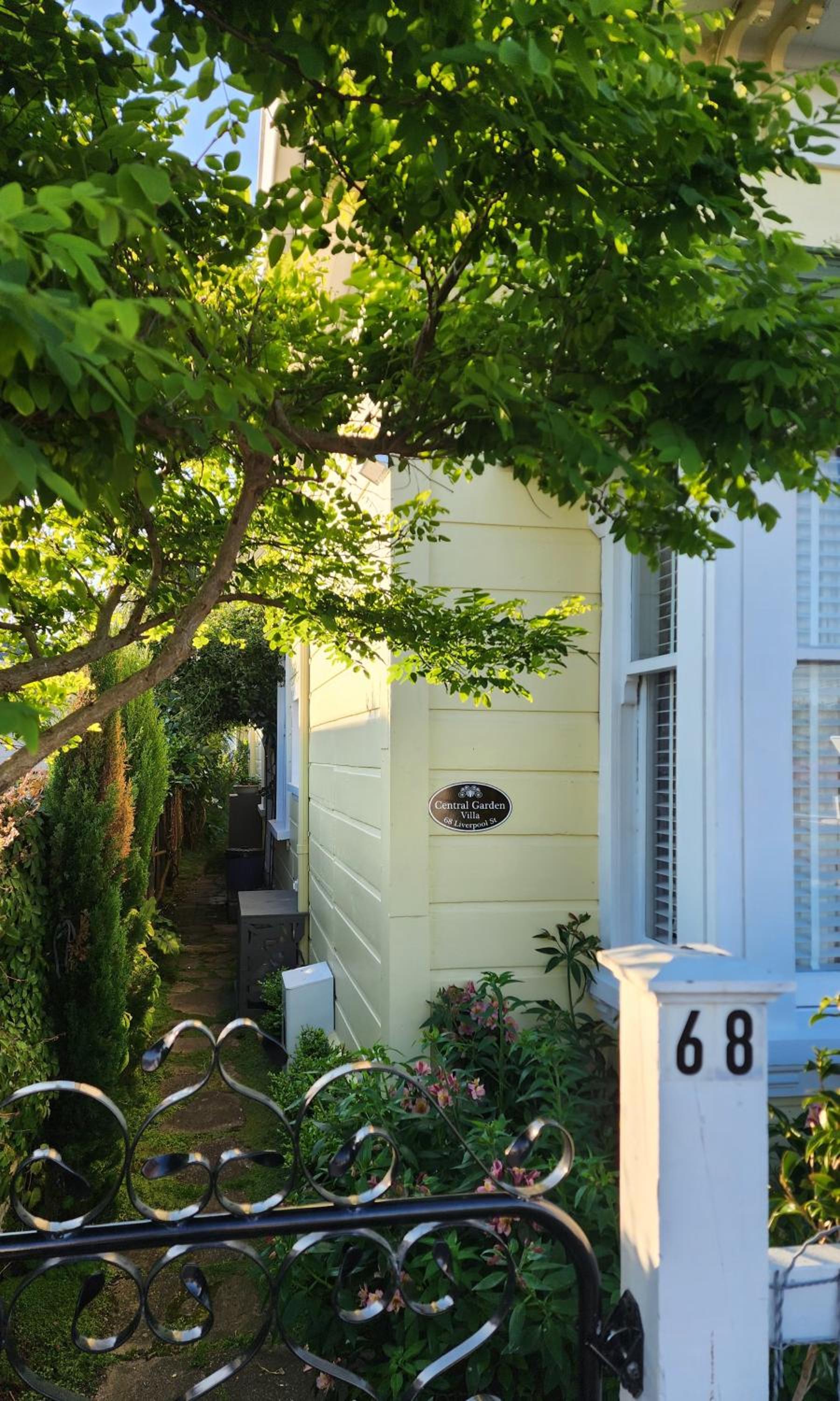 Central Garden Villa