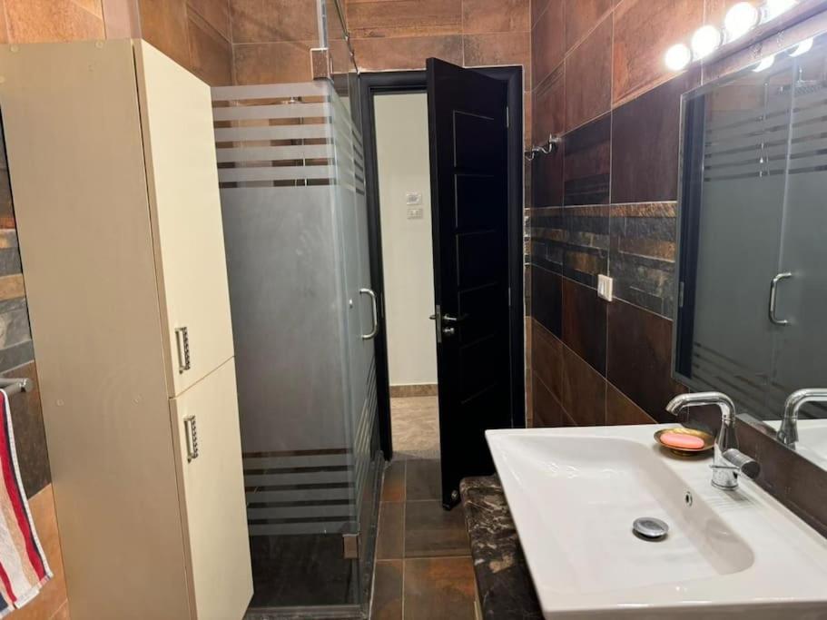 Super Lux , Furnished , Relaxing , Location , view