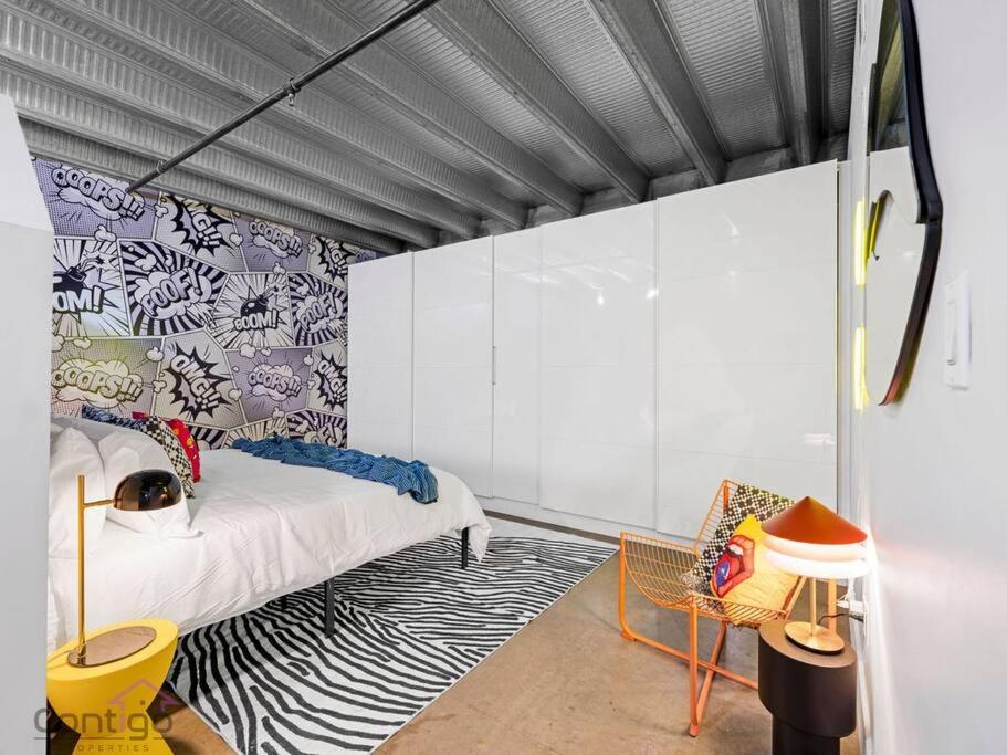 Urban Pop Loft, Near ICE District, UG Parking
