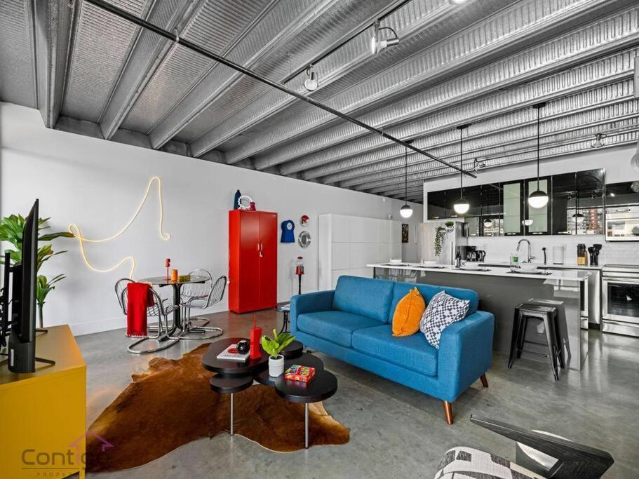 Urban Pop Loft, Near ICE District, UG Parking