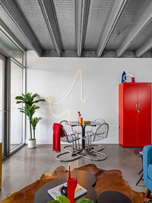 Urban Pop Loft, Near ICE District, UG Parking