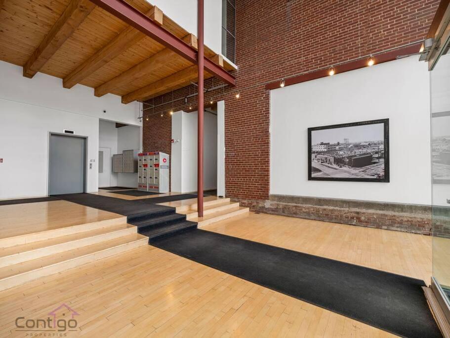 Urban Pop Loft, Near ICE District, UG Parking