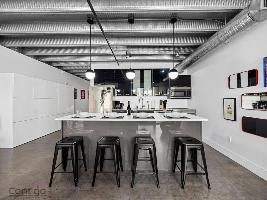 Urban Pop Loft, Near ICE District, UG Parking