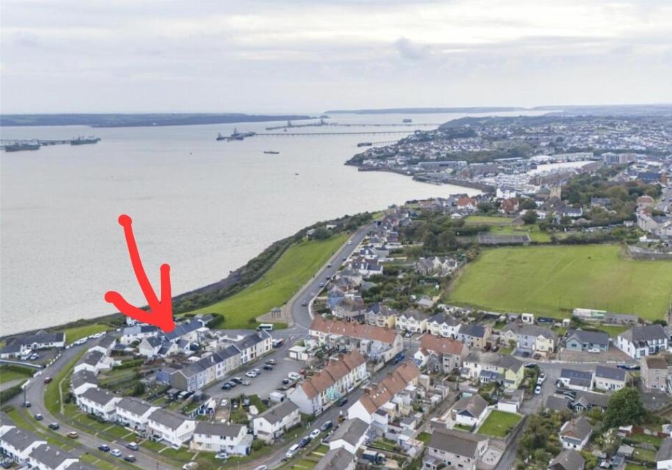 Sea View Luxury 5 Star Cottage Near Milford Marina view 2