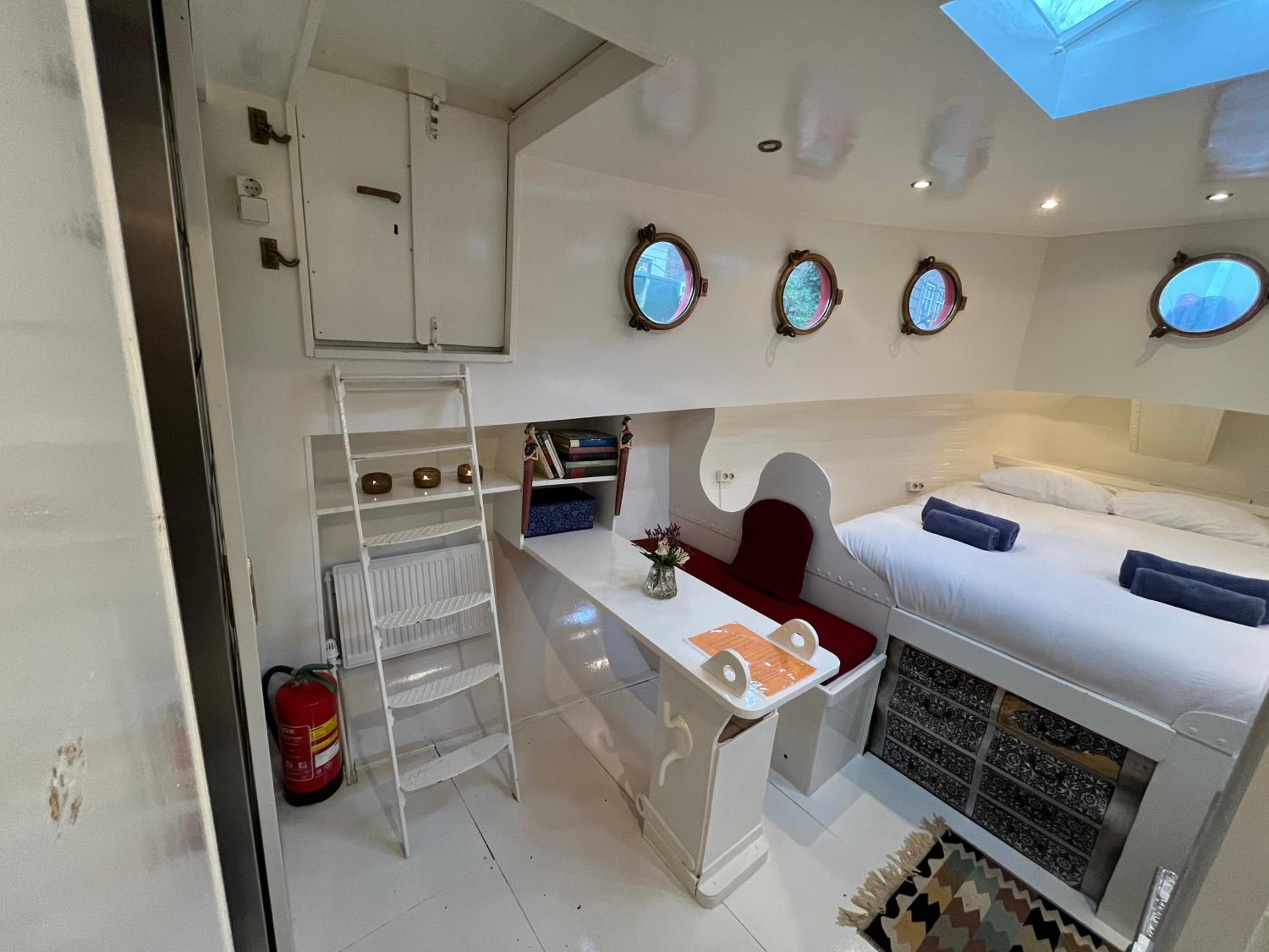 Woonboot Josja