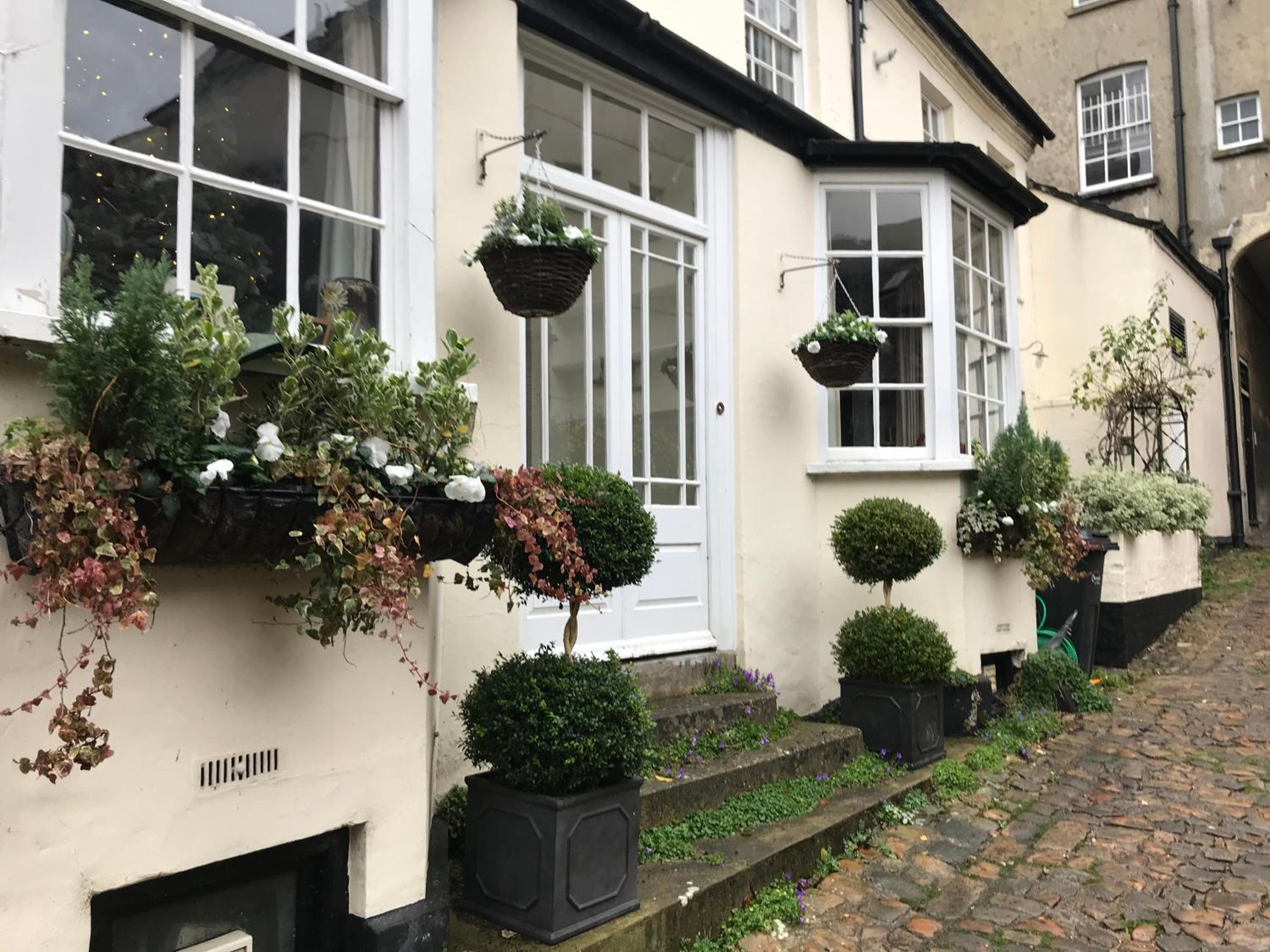 Marlborough Vacations - Alma House - Property Image 4