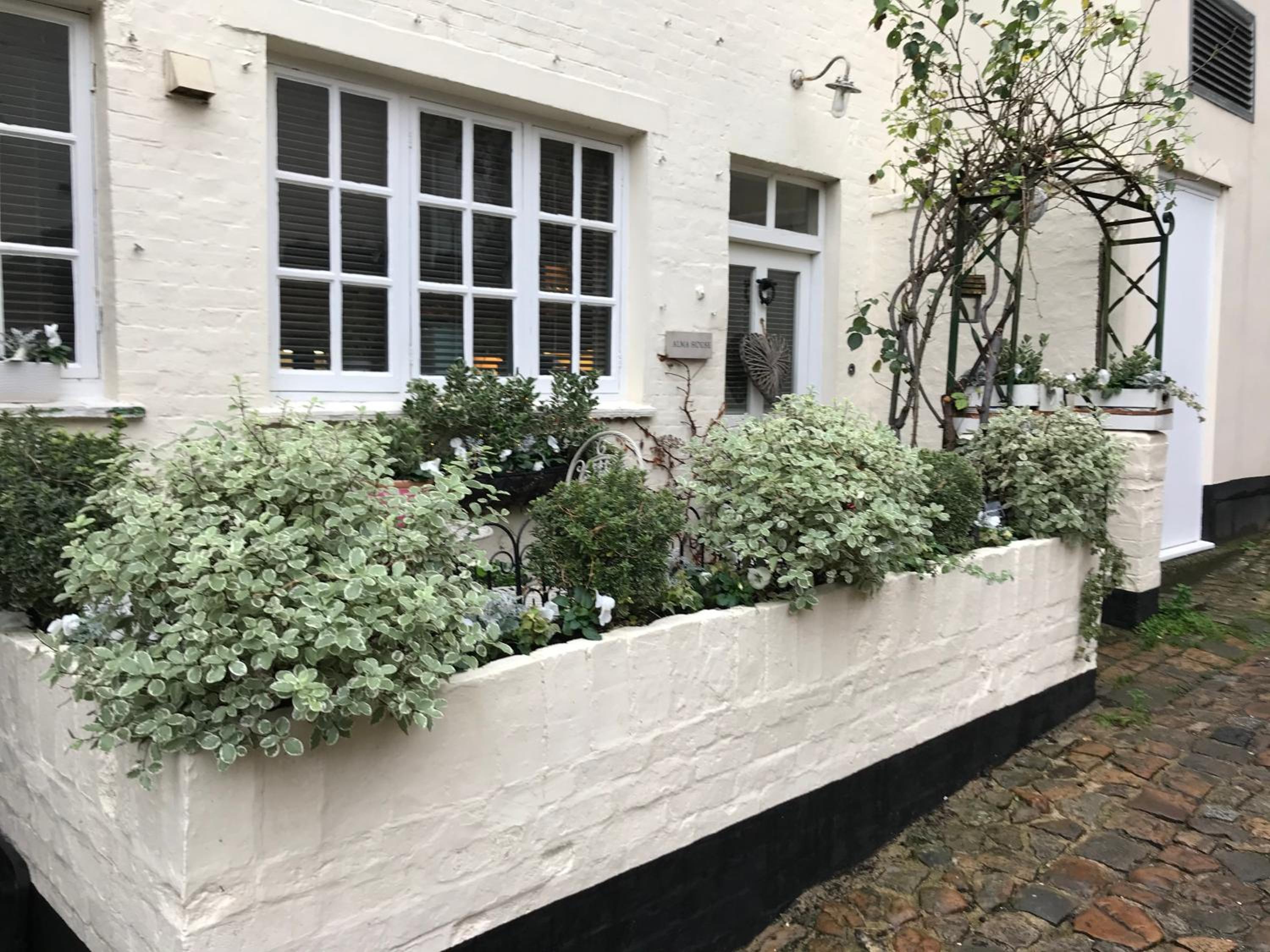 Marlborough Vacations - Alma House - Property Image 5