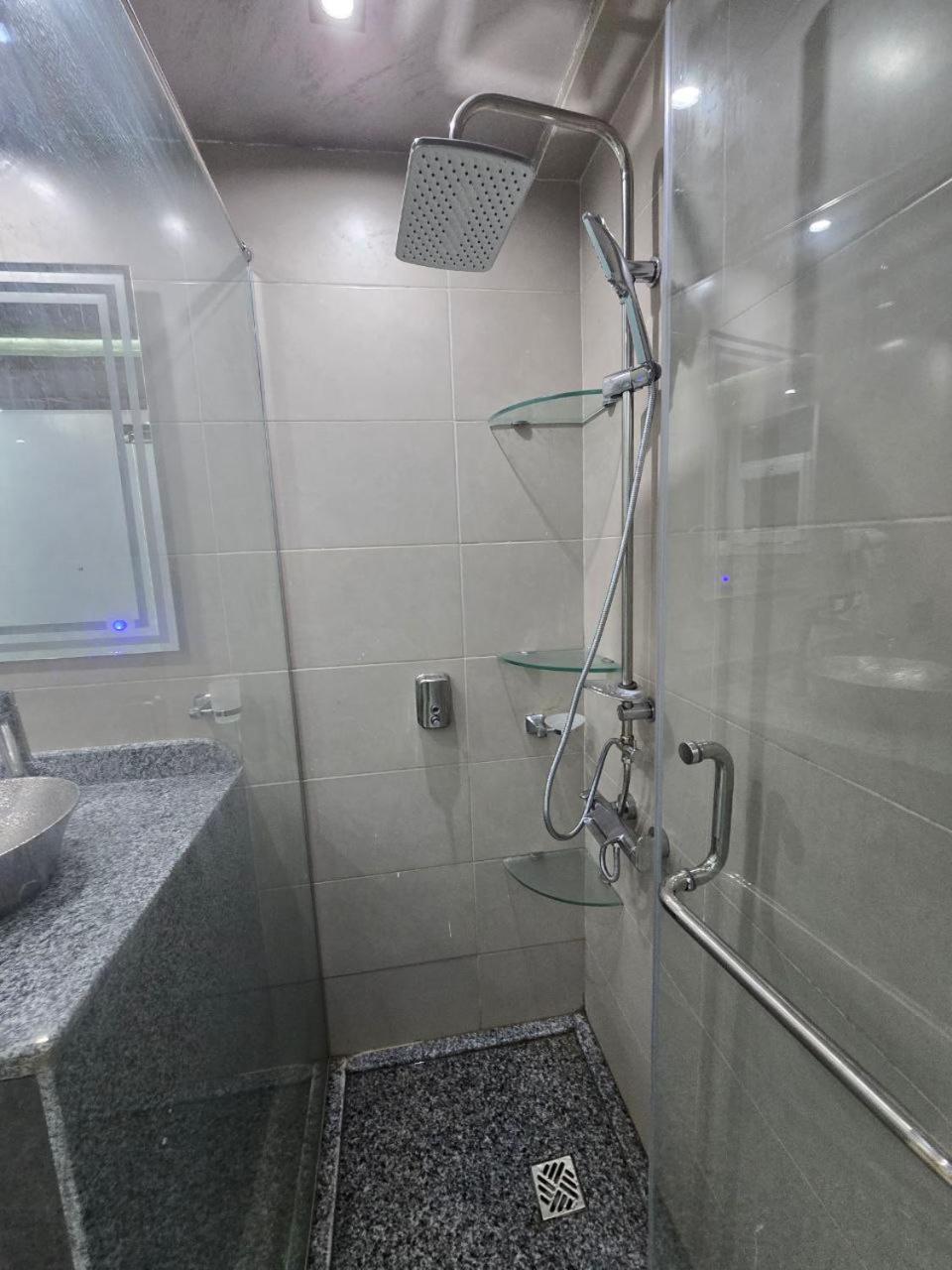 Chic Apartment 4 view 2