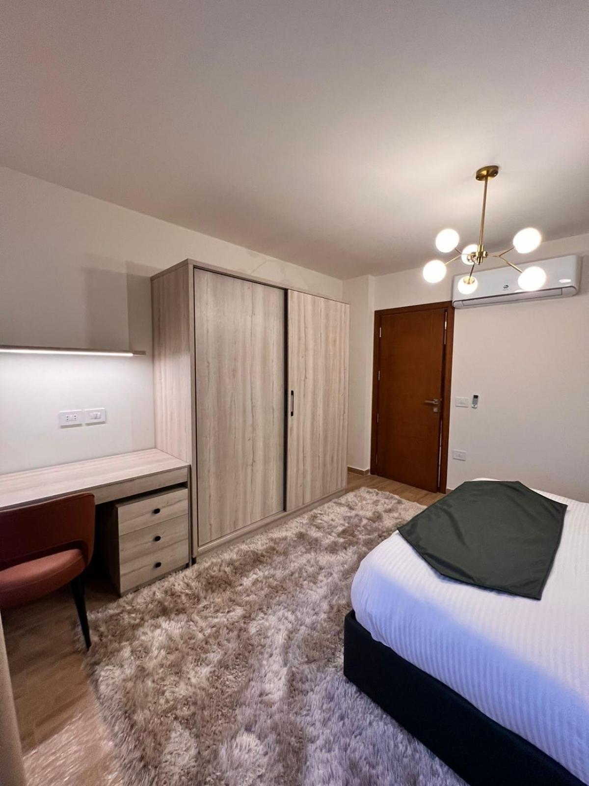 White Palace Hotel EG