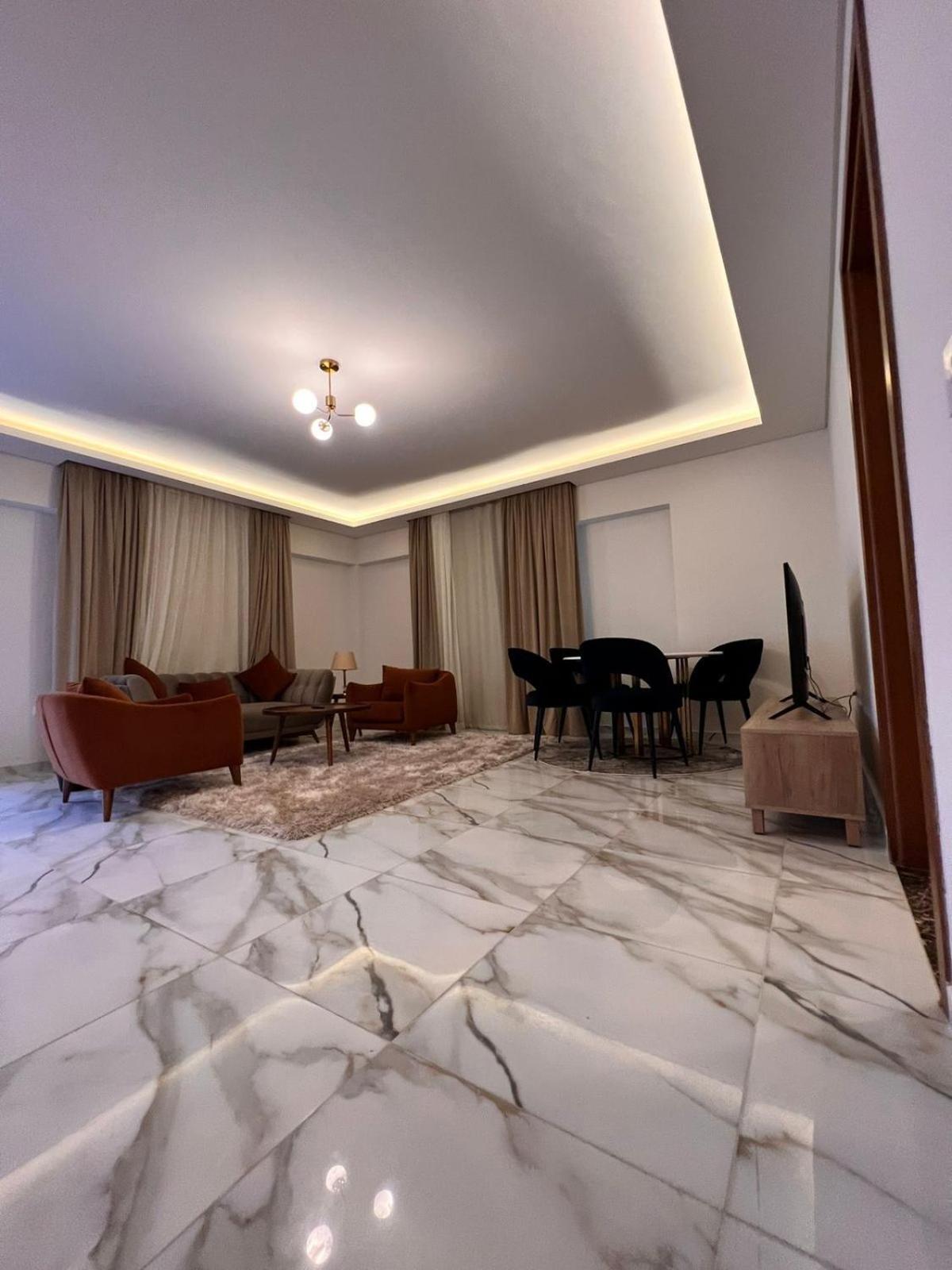 White Palace Hotel EG