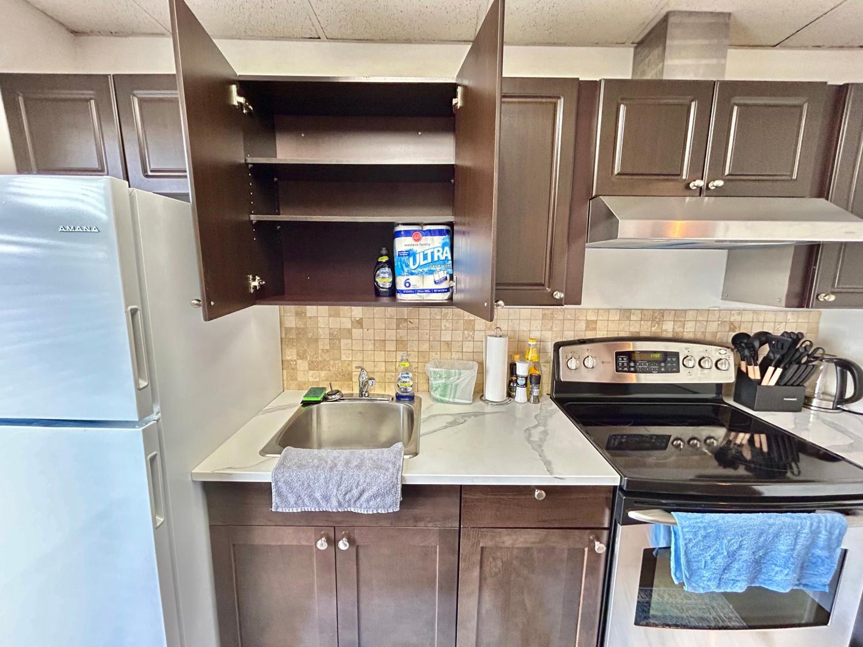 Centrally Located 2-Bdrm Guesthouse with Full Privacy