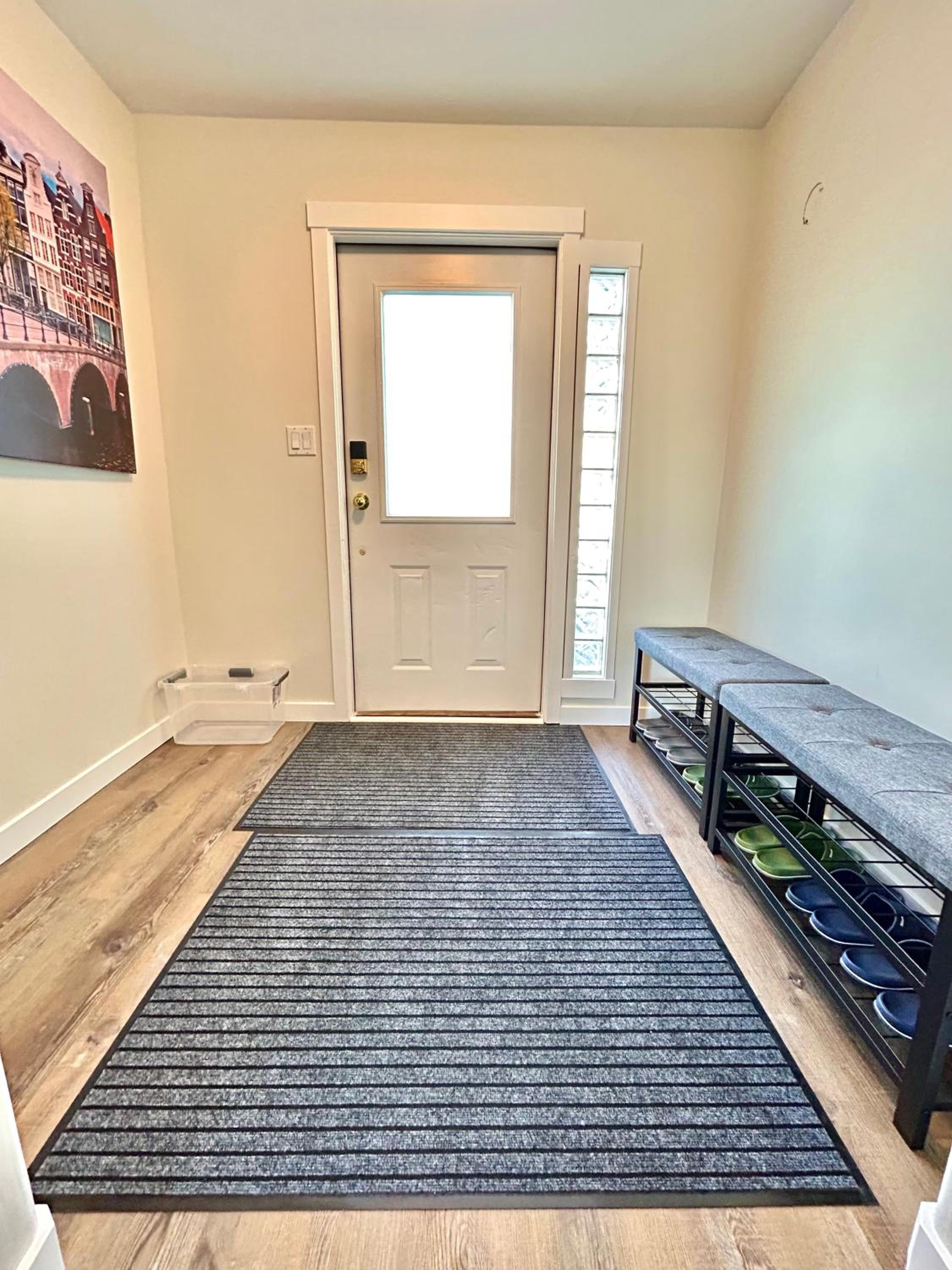 Centrally Located 2-Bdrm Guesthouse with Full Privacy