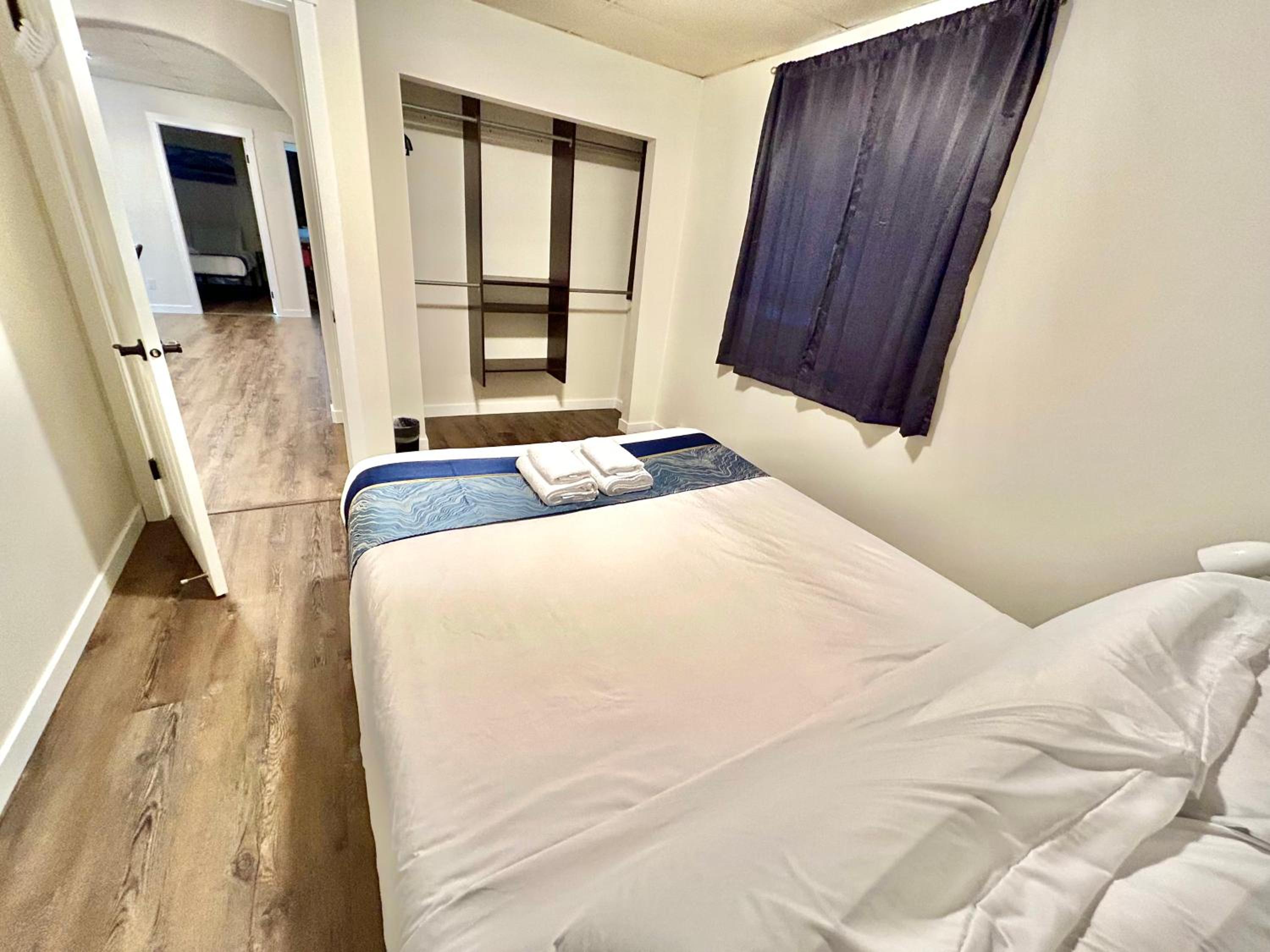 Centrally Located 2-Bdrm Guesthouse with Full Privacy