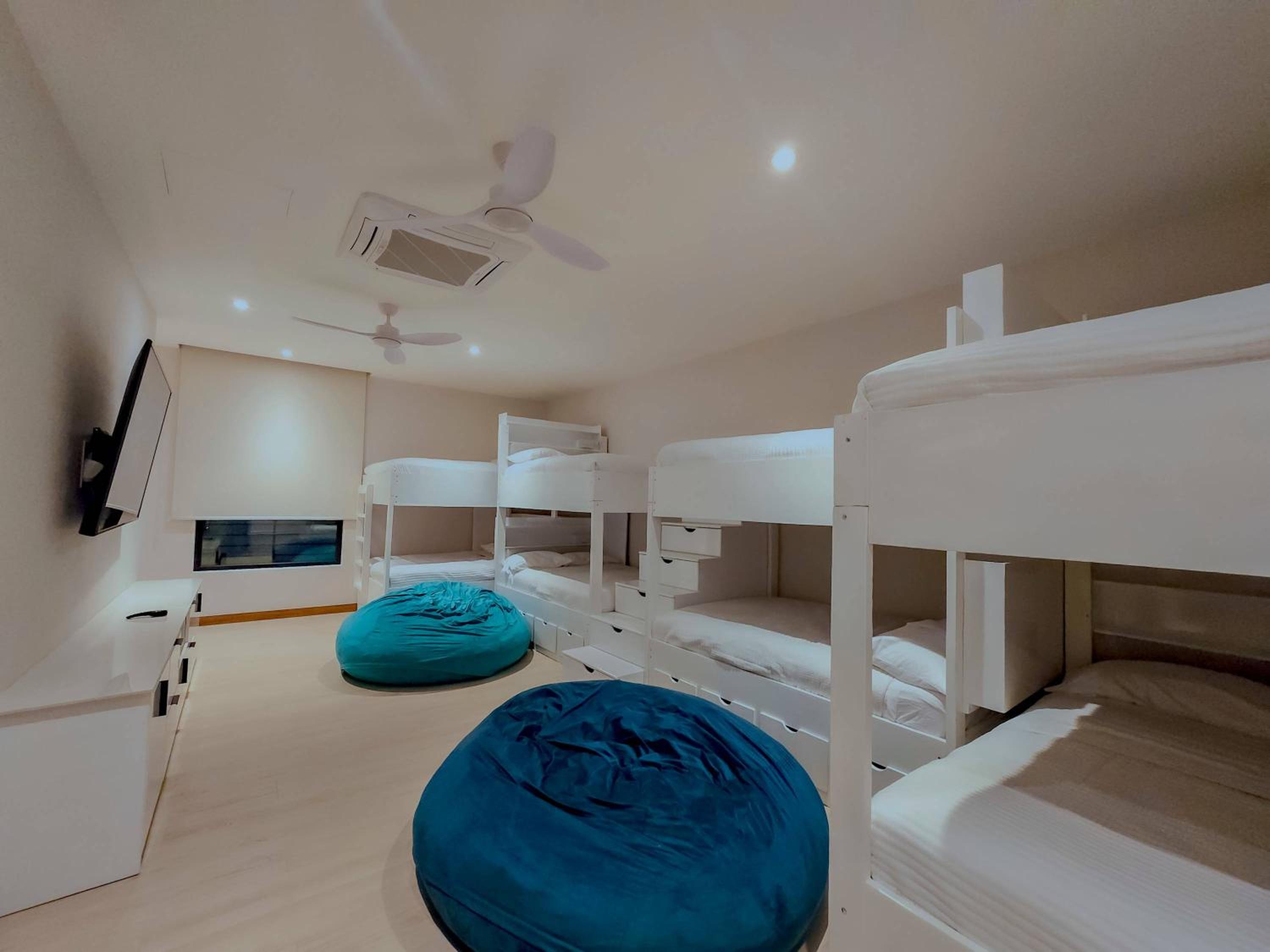 Stunning Ocean View 6 BD Villa