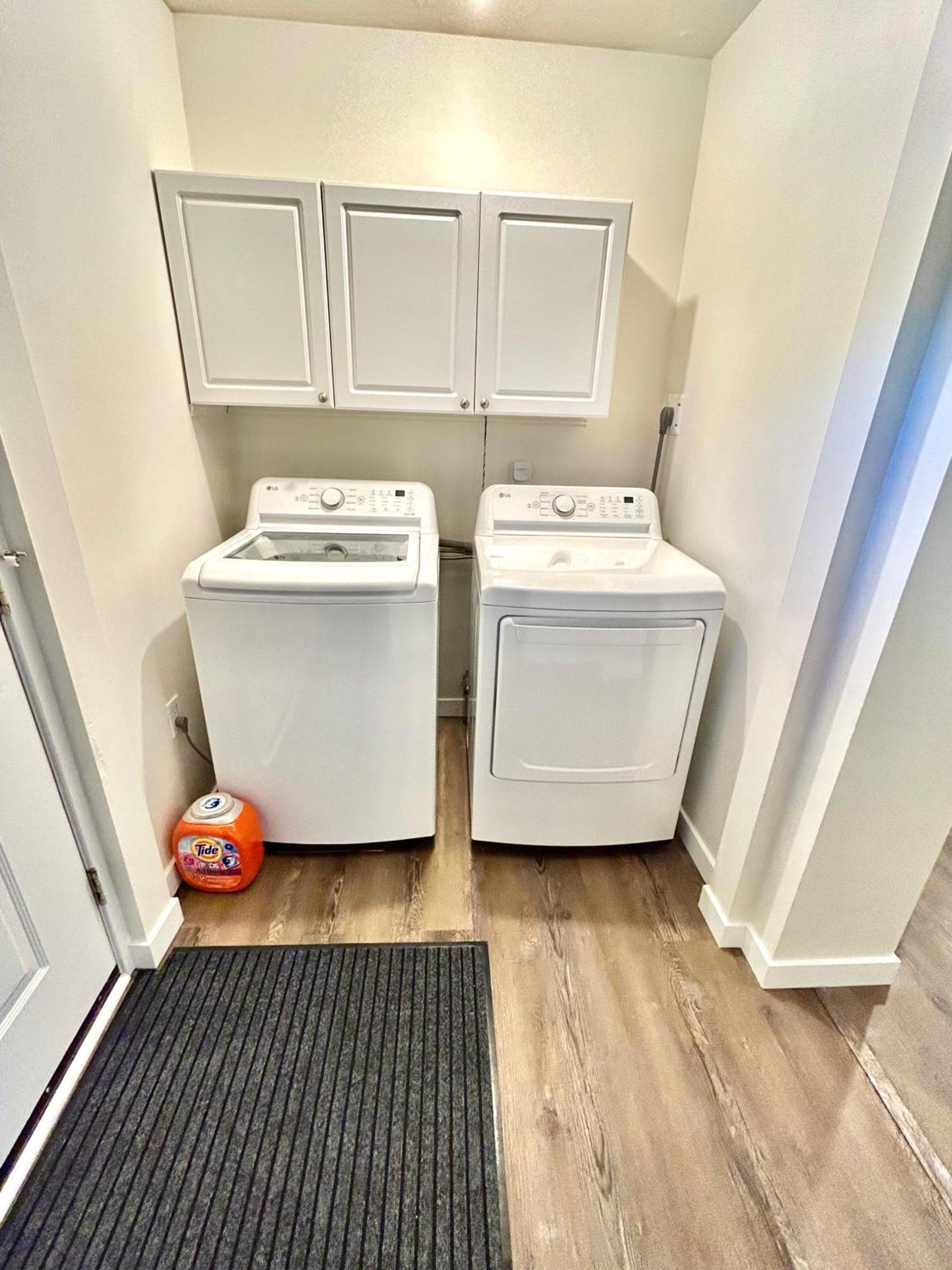 Centrally Located 2-Bdrm Guesthouse with Full Privacy