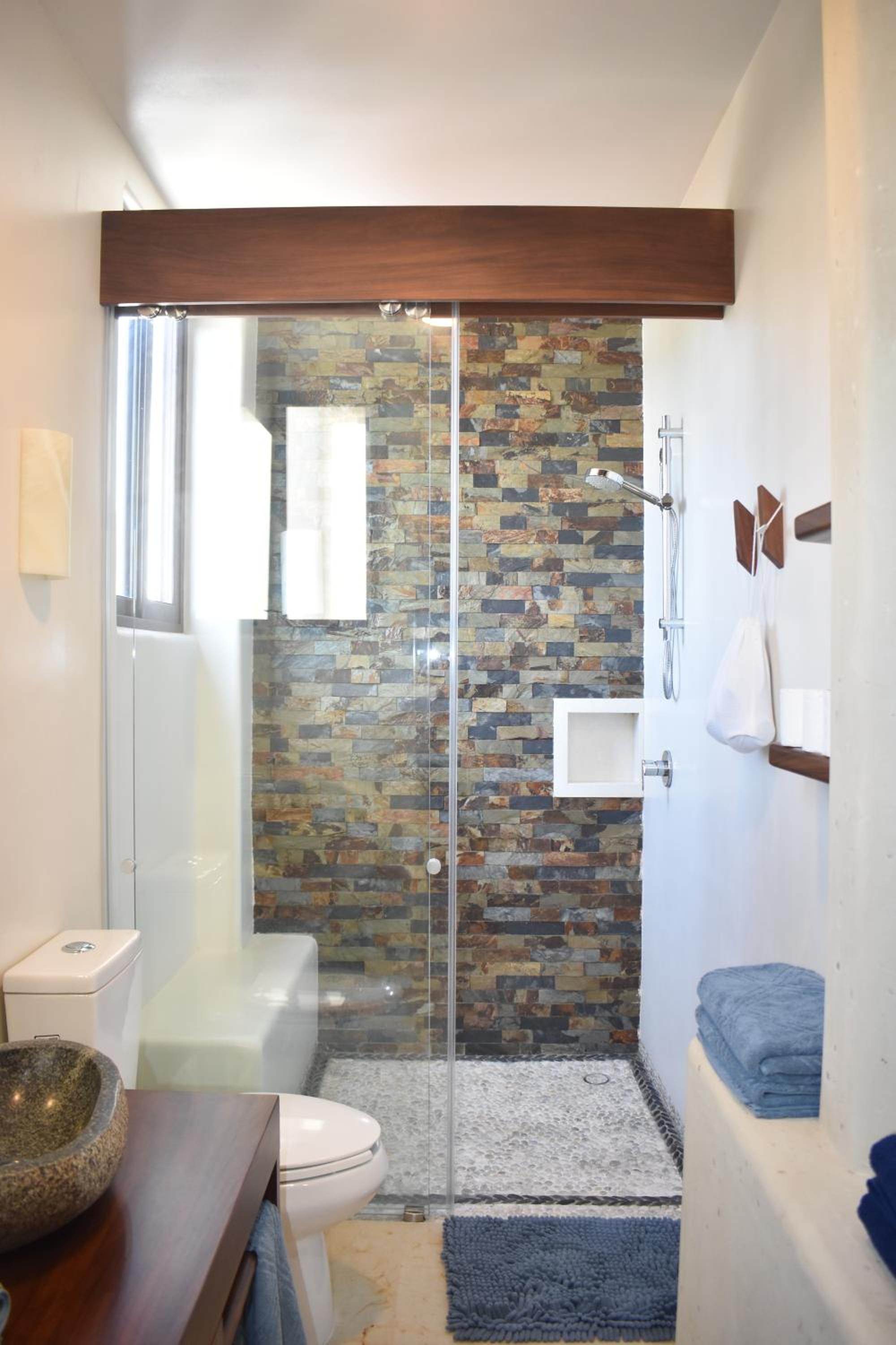 Penthouse Dario Doce King Bed and Pool view 4