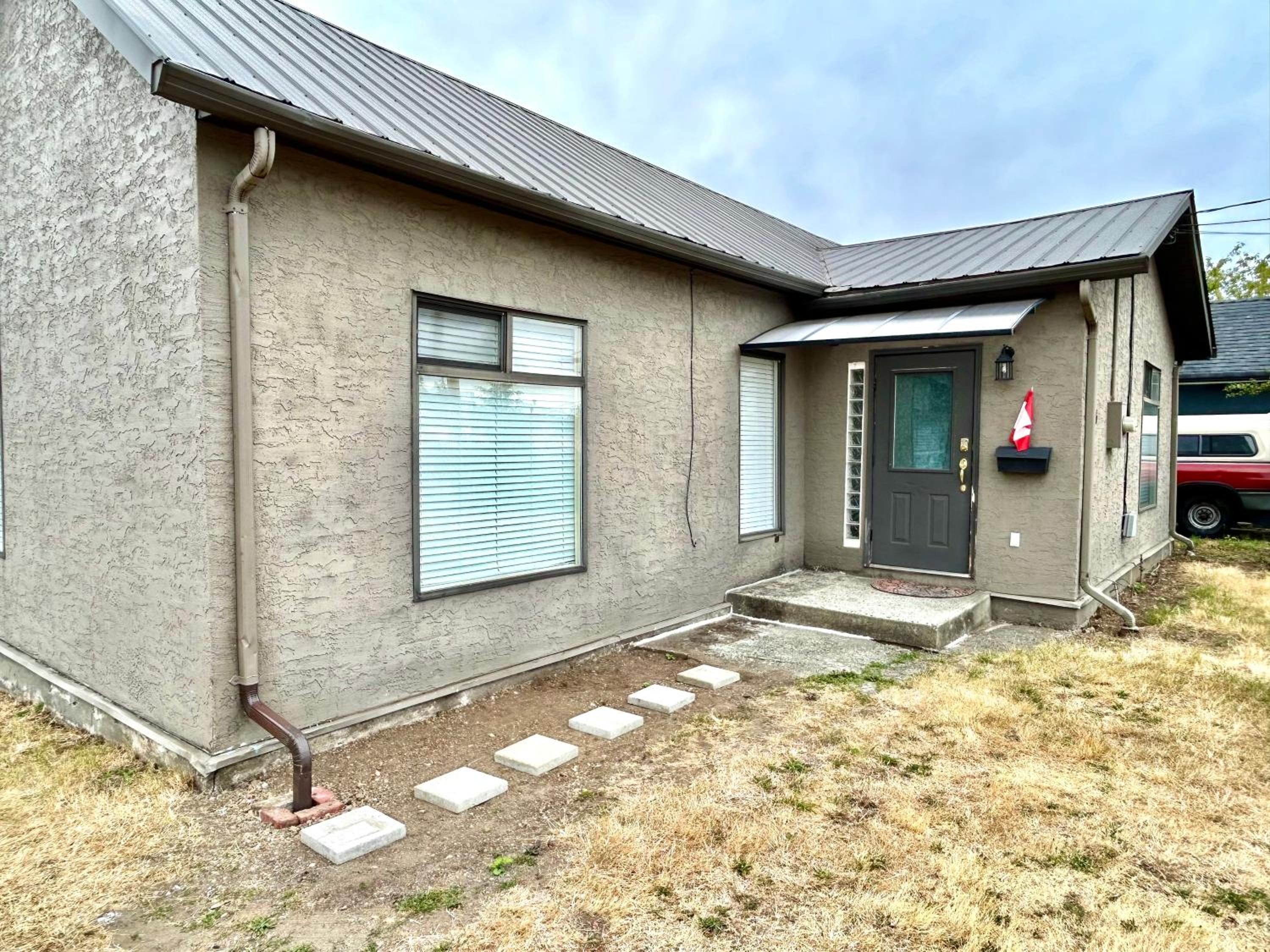 Centrally Located 2-Bdrm Guesthouse with Full Privacy