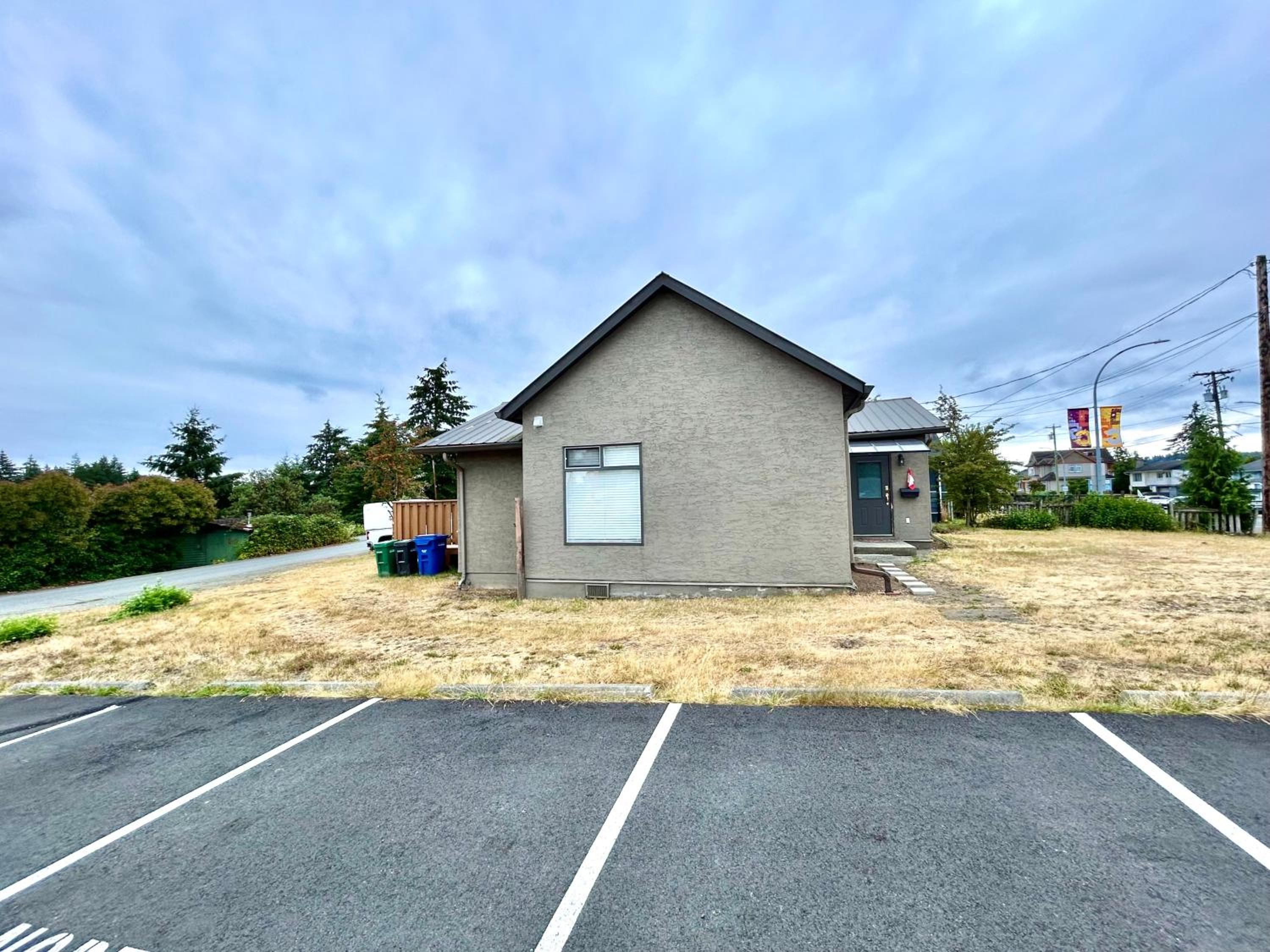 Centrally Located 2-Bdrm Guesthouse with Full Privacy