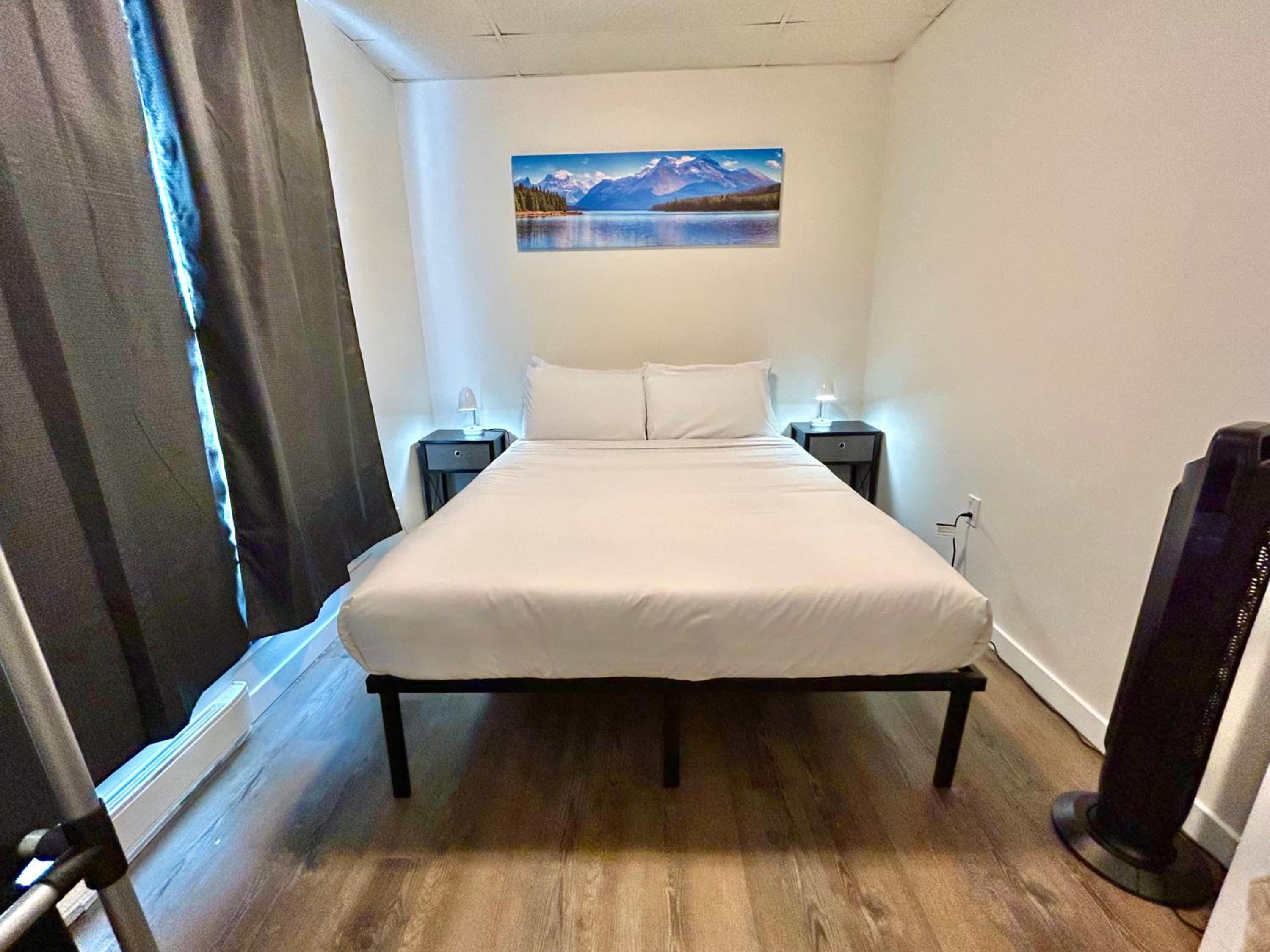 Centrally Located 2-Bdrm Guesthouse with Full Privacy