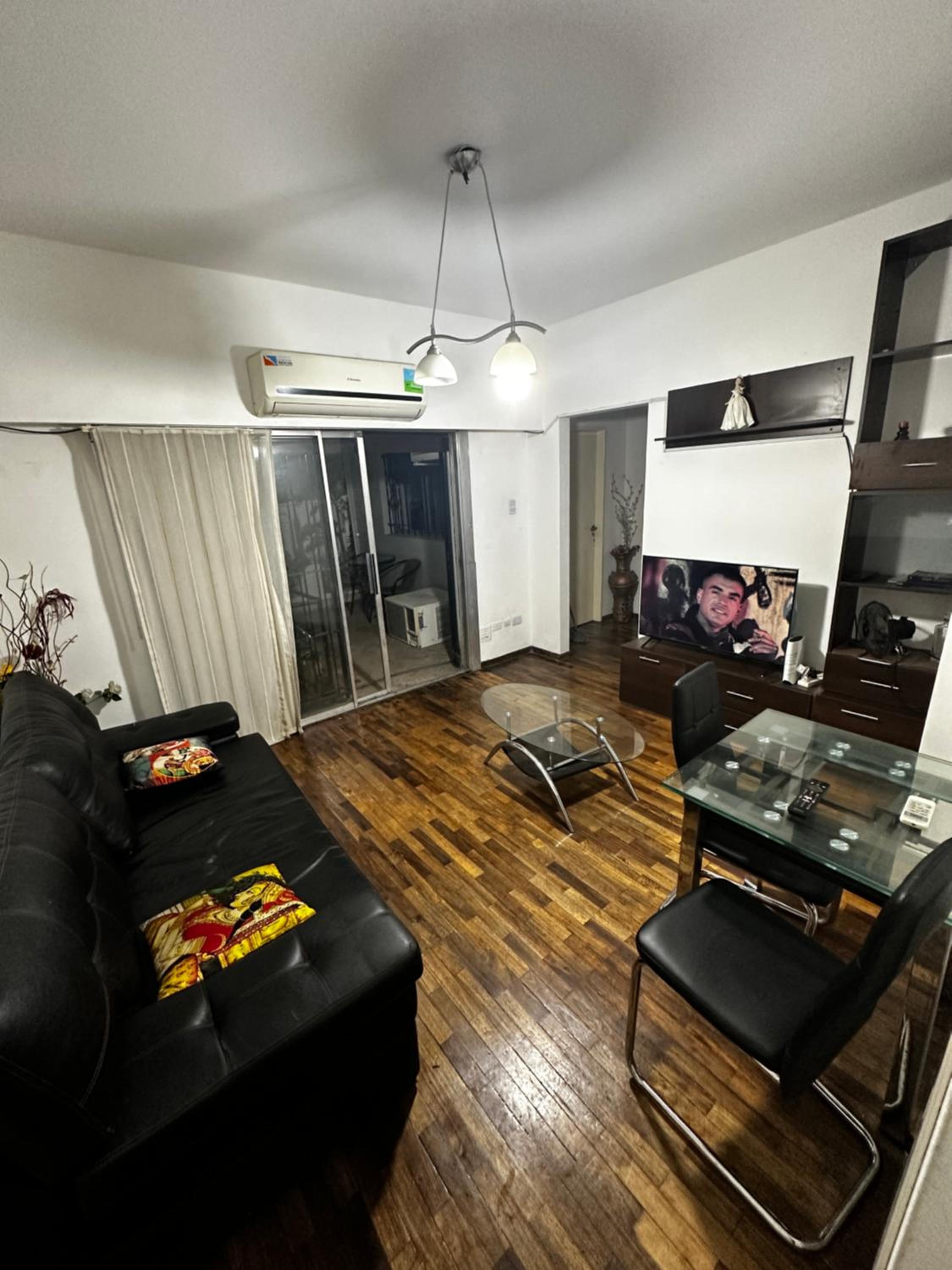 departamento de 3 ambiente con 2 habitaciones 1 baño con patio amoblado