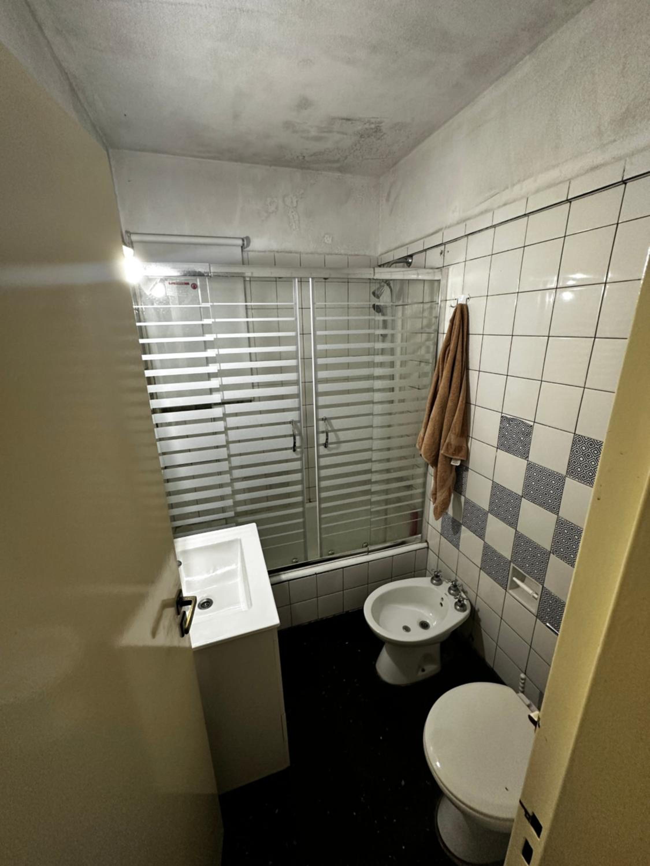departamento de 3 ambiente con 2 habitaciones 1 baño con patio amoblado