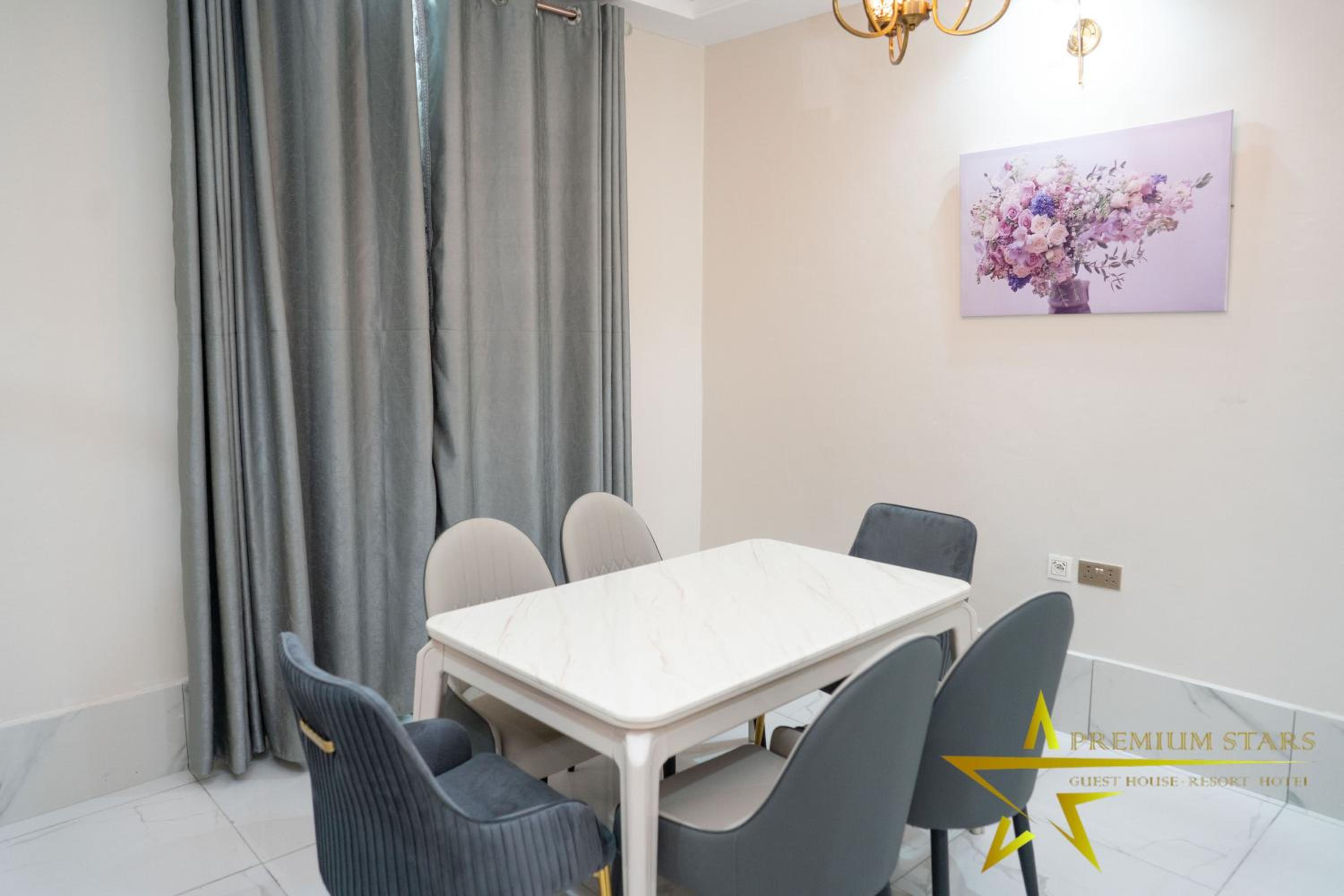 Premium Stars Guest House